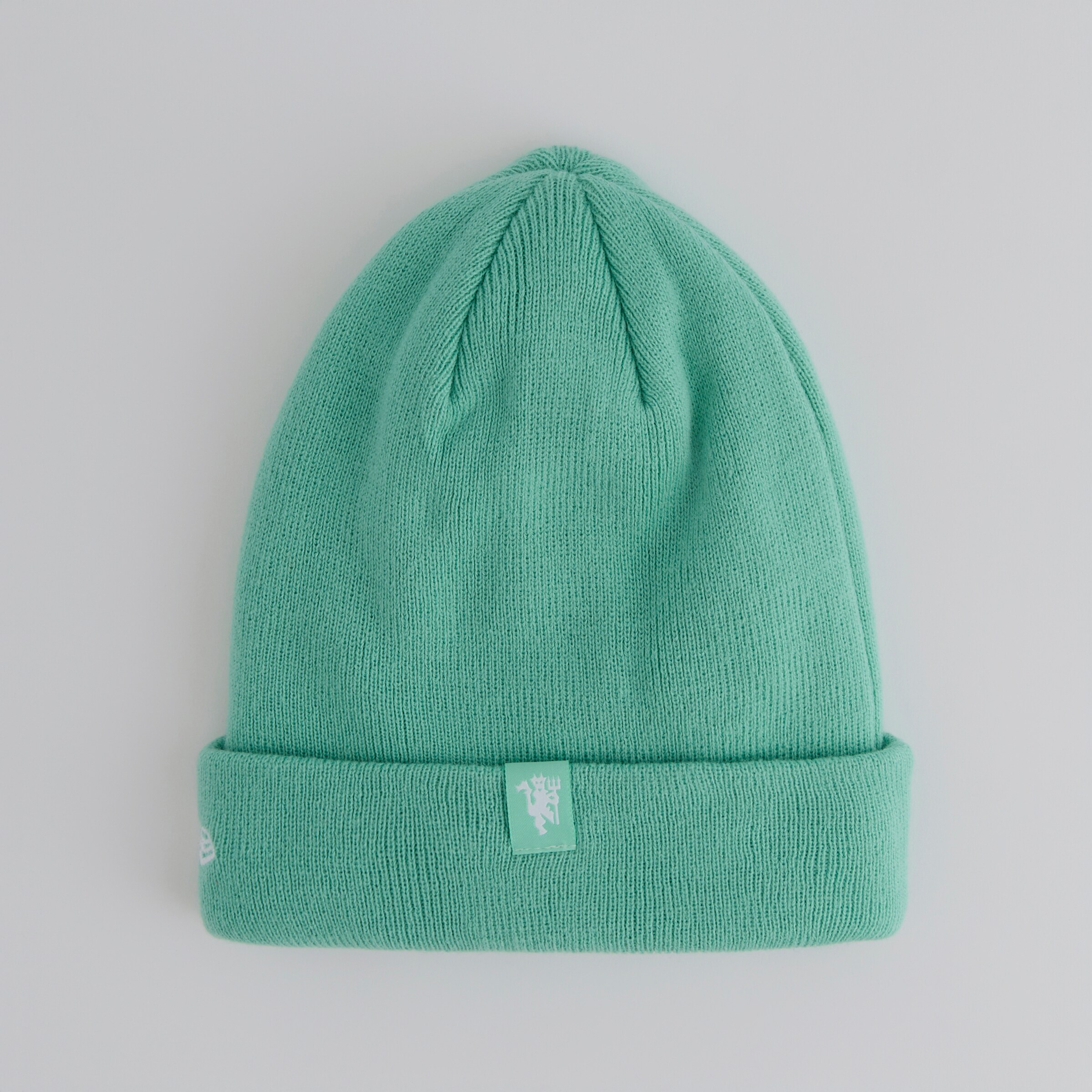 Manchester United x New Era Womens Wordmark Beanie Green Green Detail [2-4]