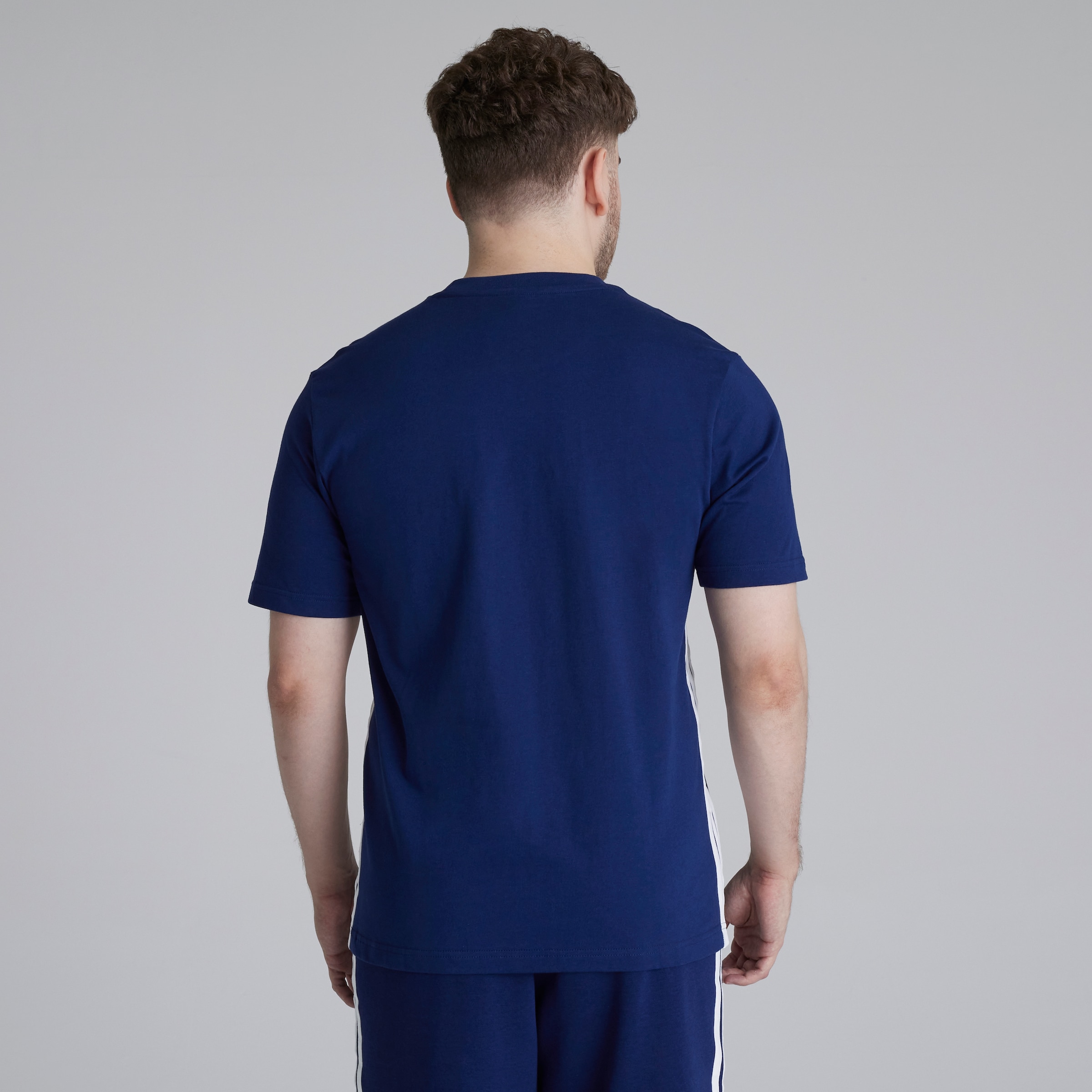 Manchester United x adidas Essentials 3-Stripes Single Jersey T-Shirt Blue Blue Detail [2-4]