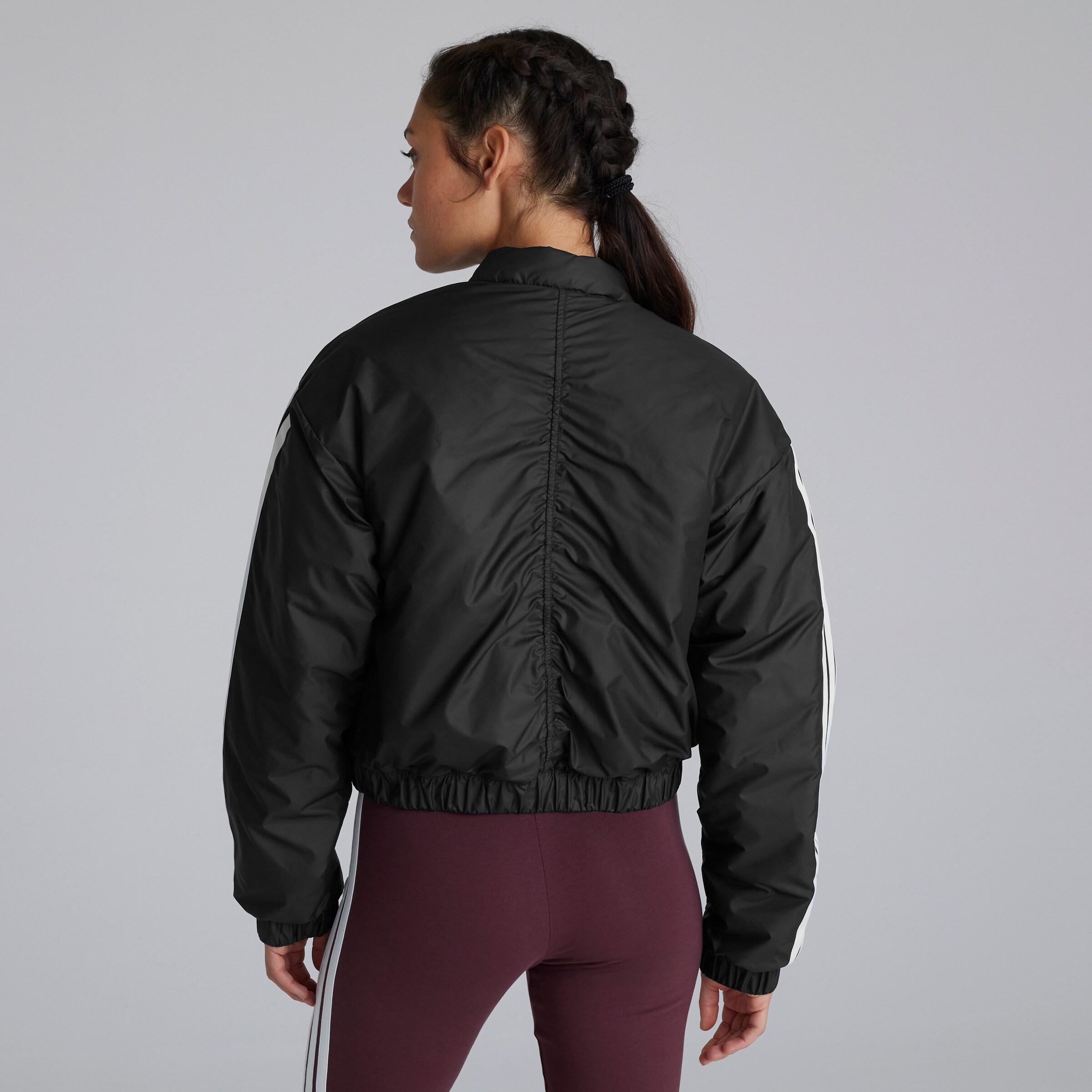 Manchester United x adidas Womens Essentials 3S Insulated Cropped Bomber Jacket Black 黑色 细节 [2-5]
