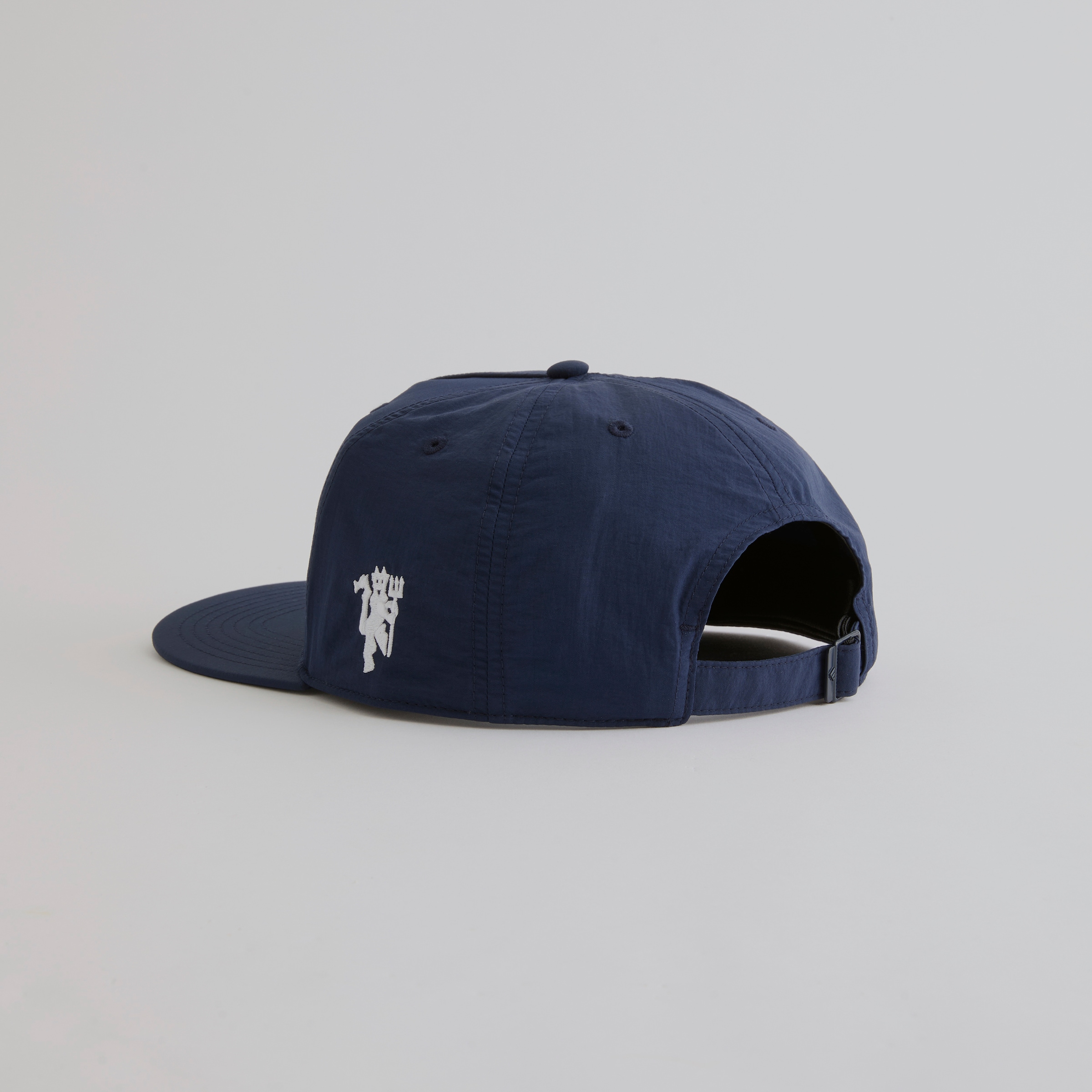 Manchester United x adidas Golf 5 Panel Crinkled Nylon Cap Navy Navy blue Detail [5-6]