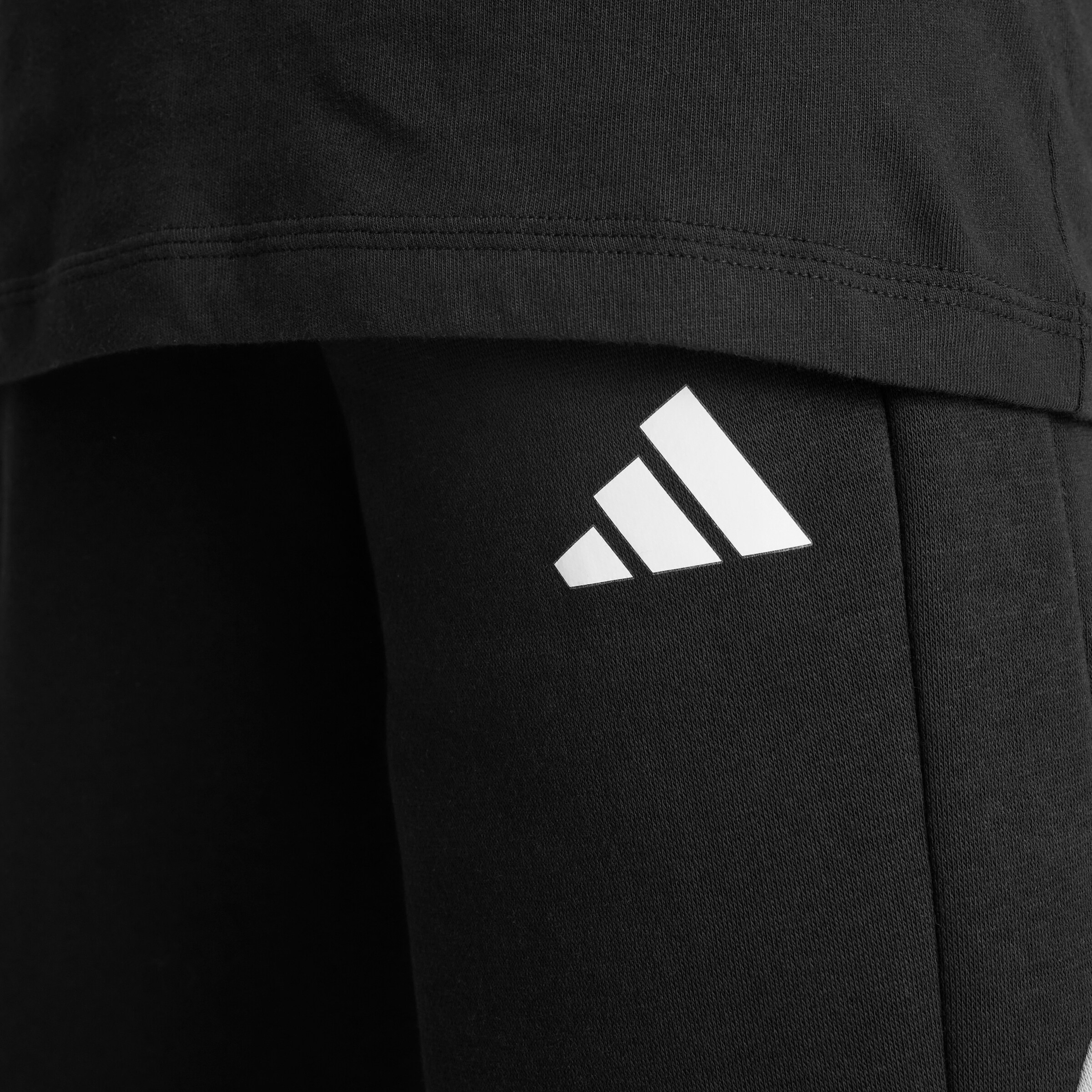 Manchester United x adidas Kids Colourblock Joggers Black Black Detail [4-5]