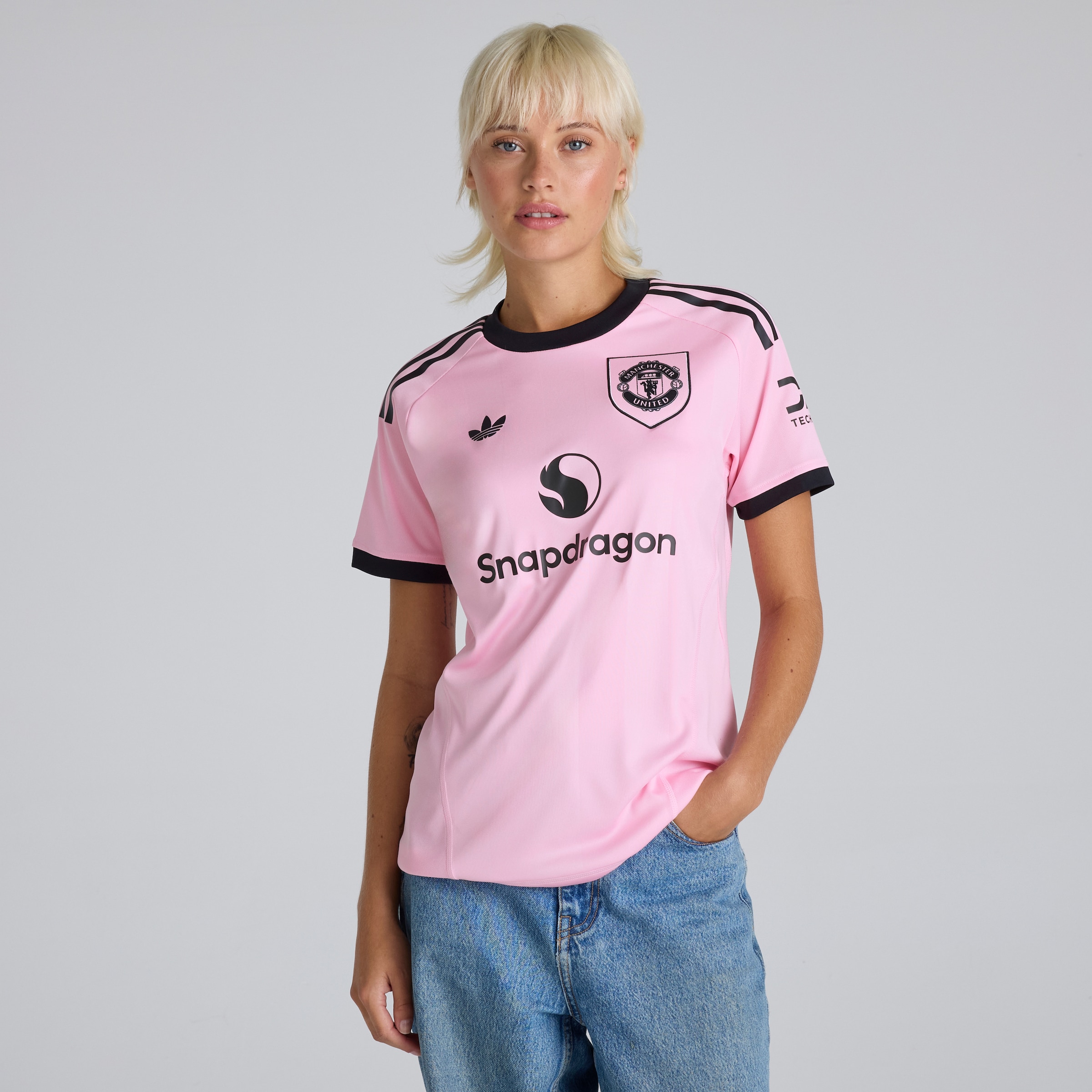 Buy Manchester United 25/26 Third Womens Goalkeeper Jersey