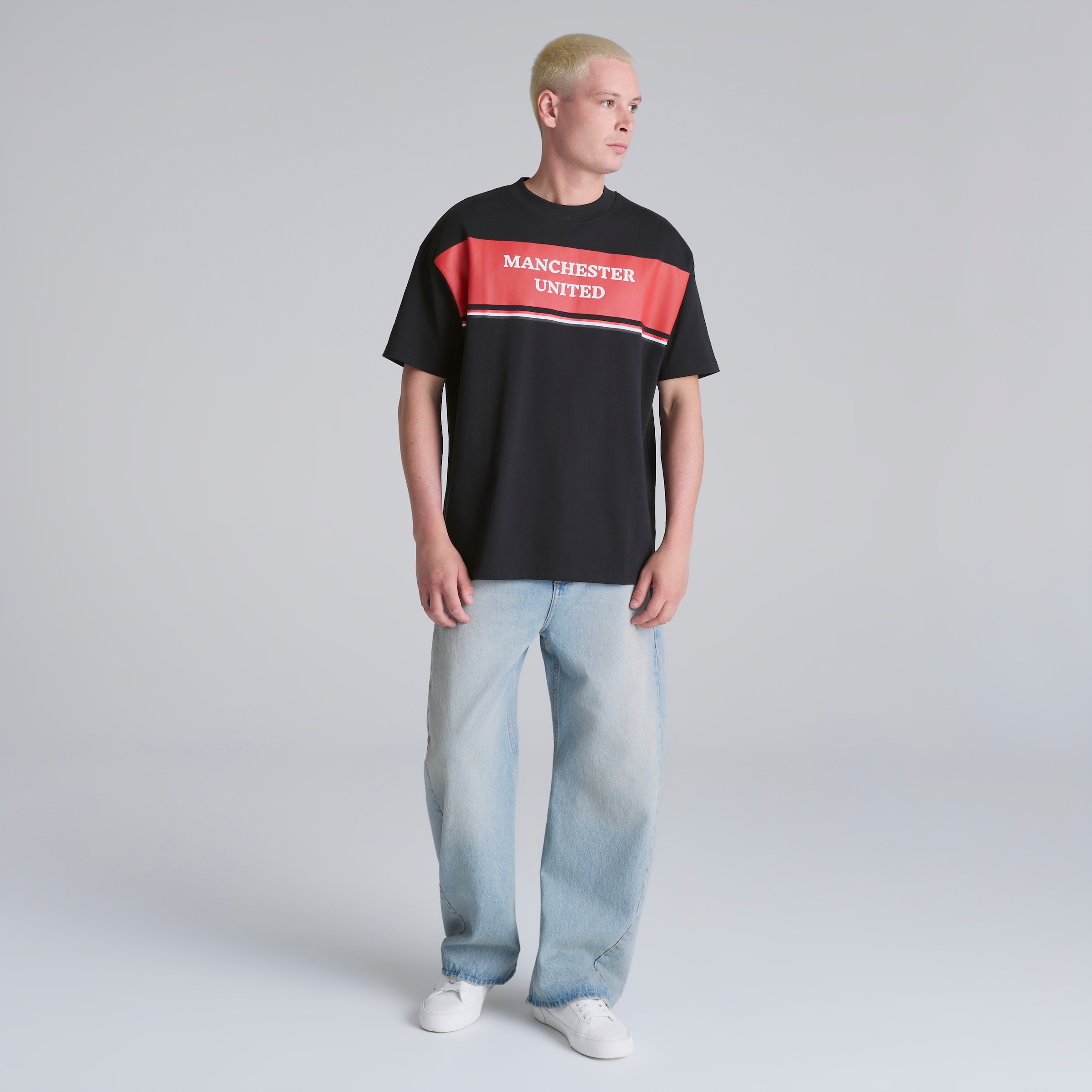 Manchester United Club Colours T-Shirt Black Noir Détail [3-5]