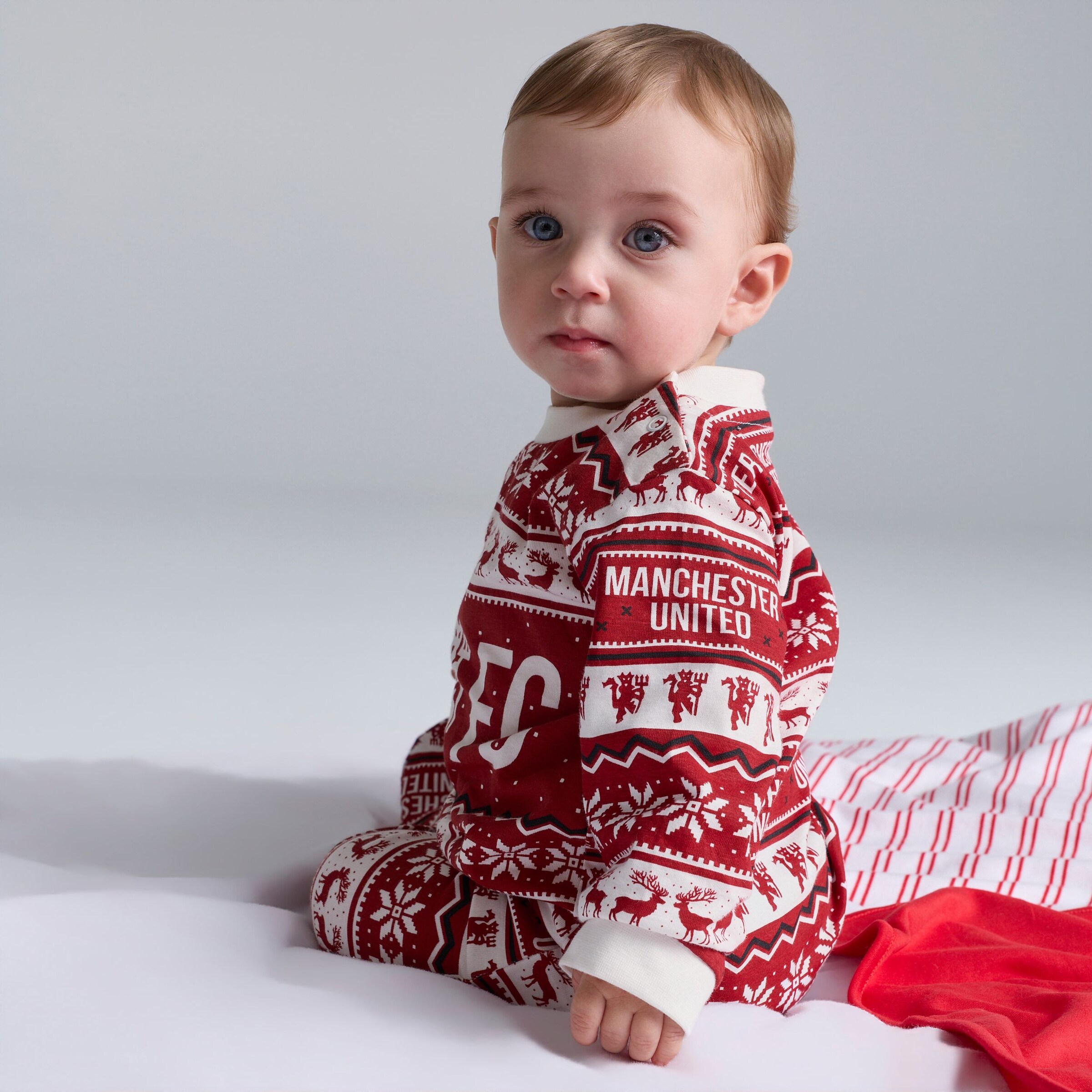 Manchester United Baby Christmas Fairisle Sleepsui Multi Detail [4-6]