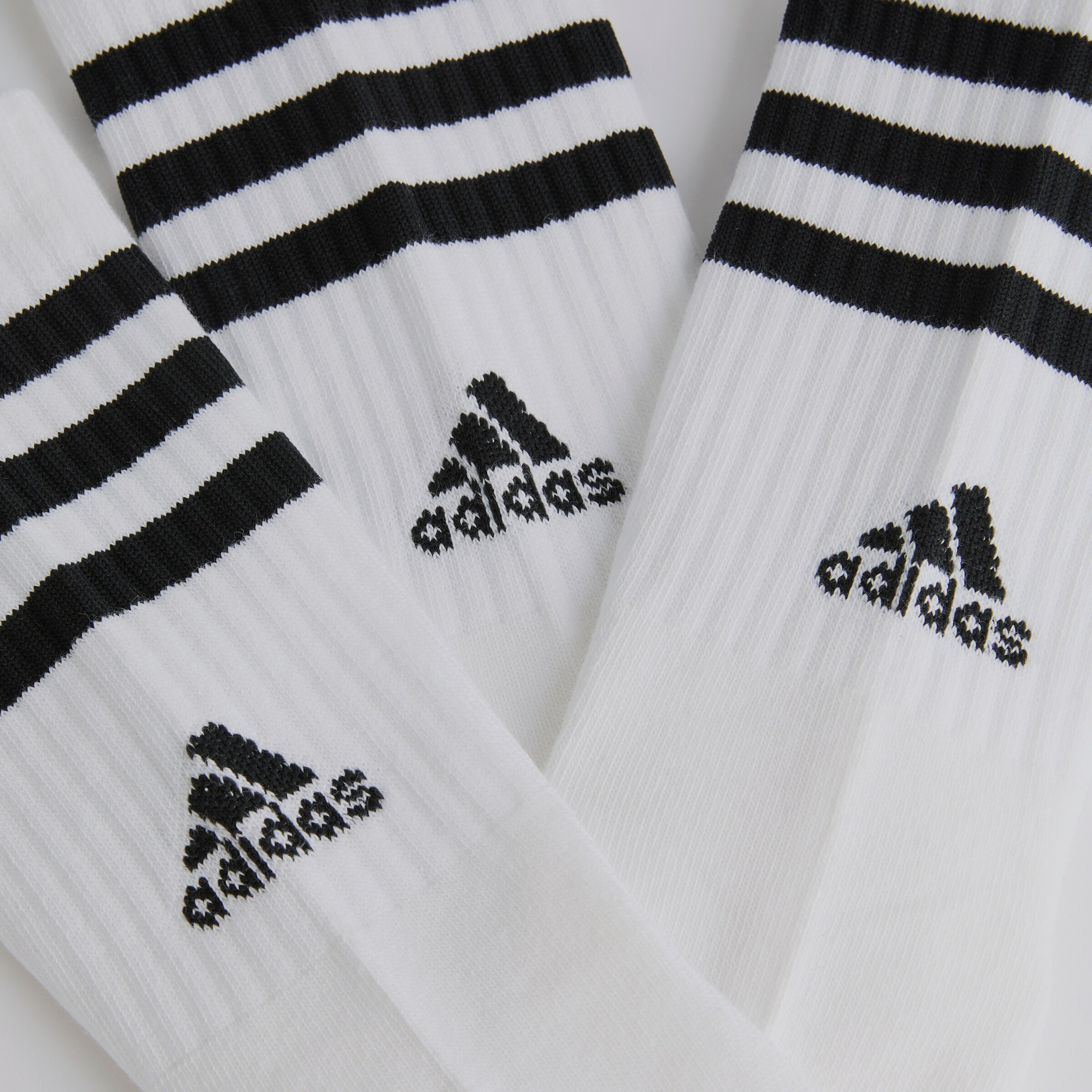 Manchester United x adidas 3-Stripes Cushioned Crew Socks 3-Pack White White Detail [3-4]