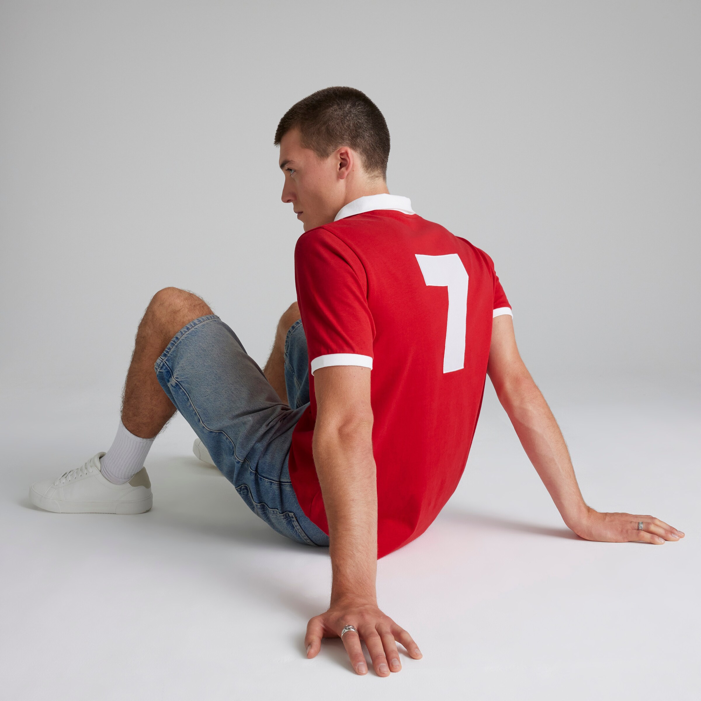 Manchester United 1973 Retro Shirt Red Red Detail [6-8]