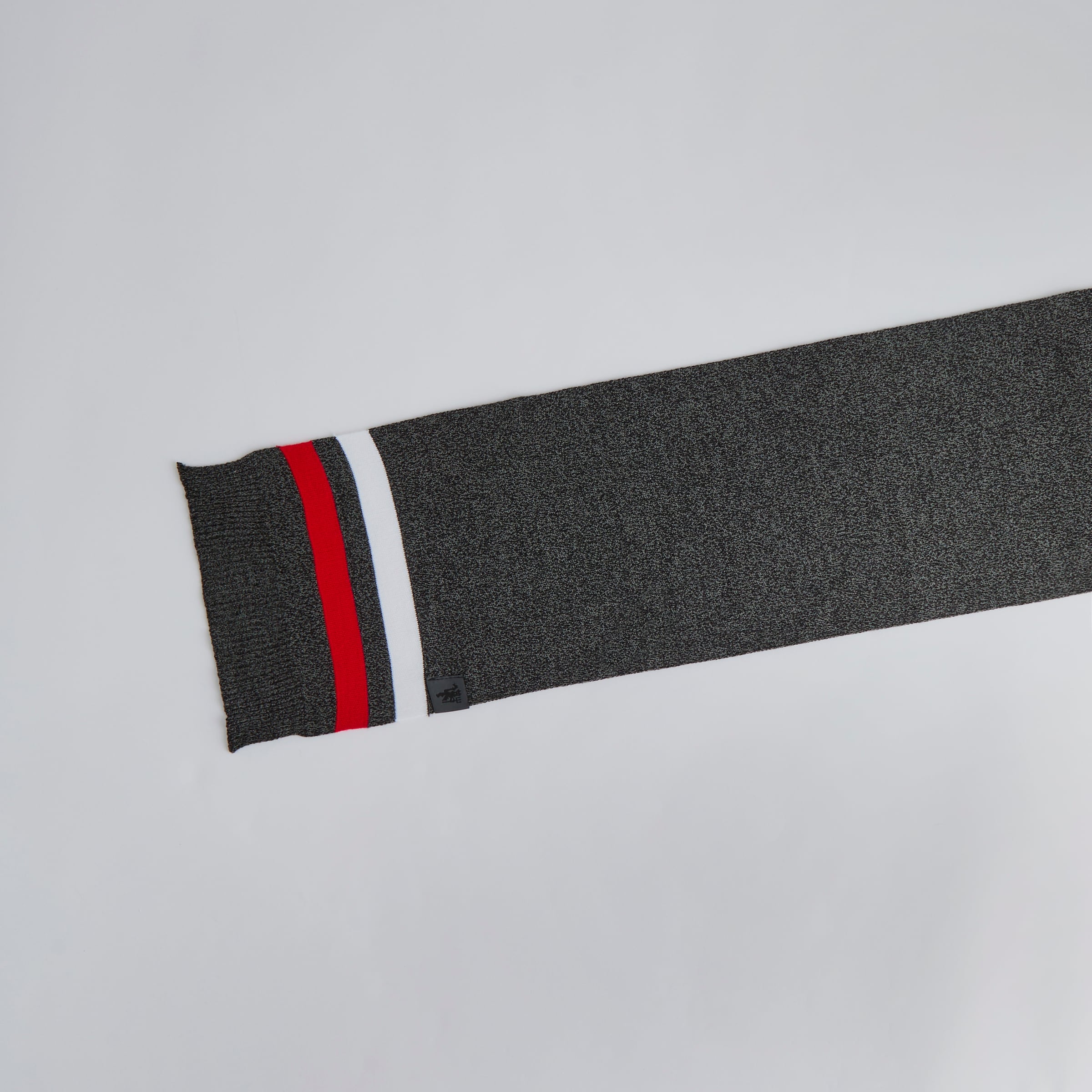 Manchester United Knitted Scarf Grey Detail [3-4]
