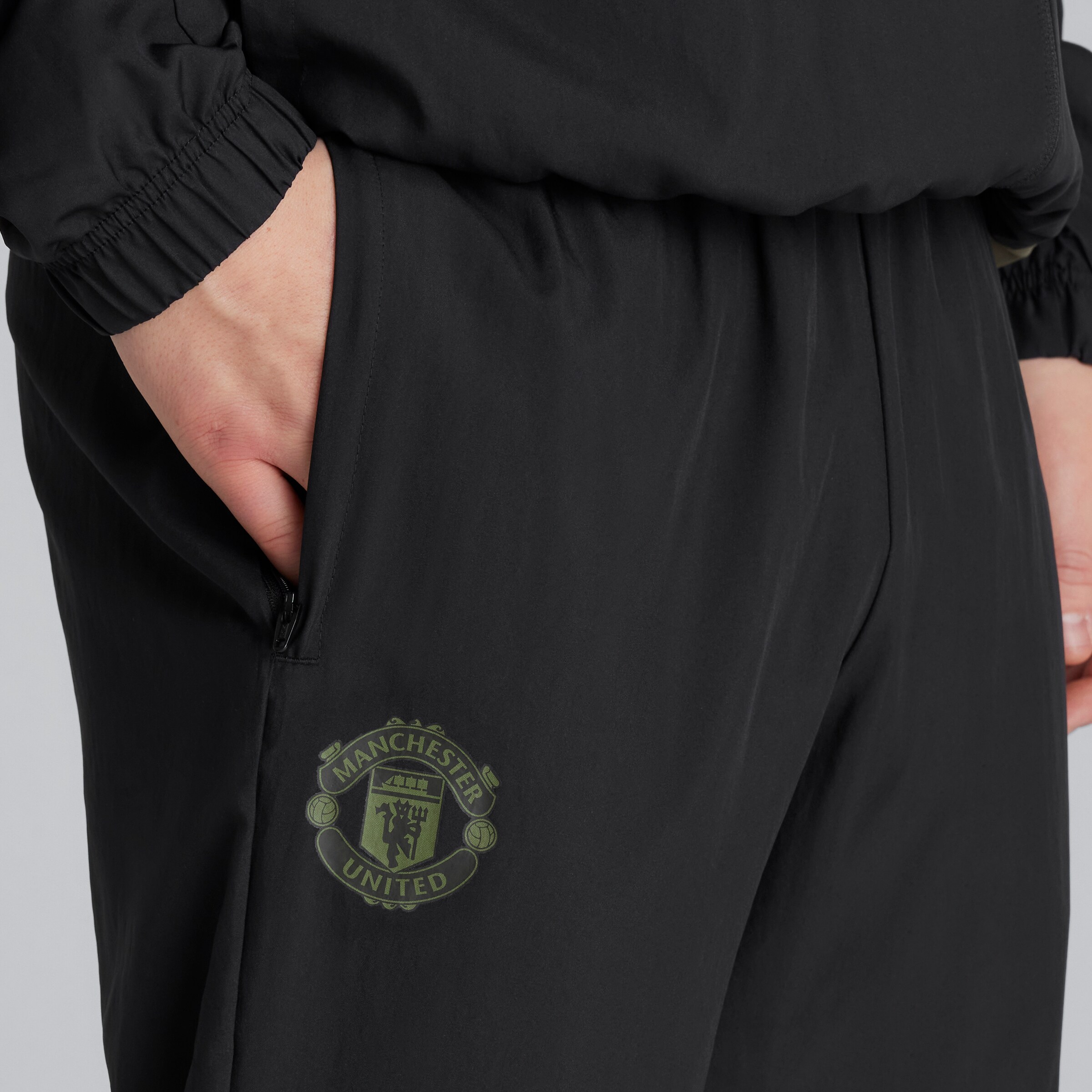 Manchester United Adidas Mens Sportswear Colorblock Tracksuit Black Black Detail [5-5]