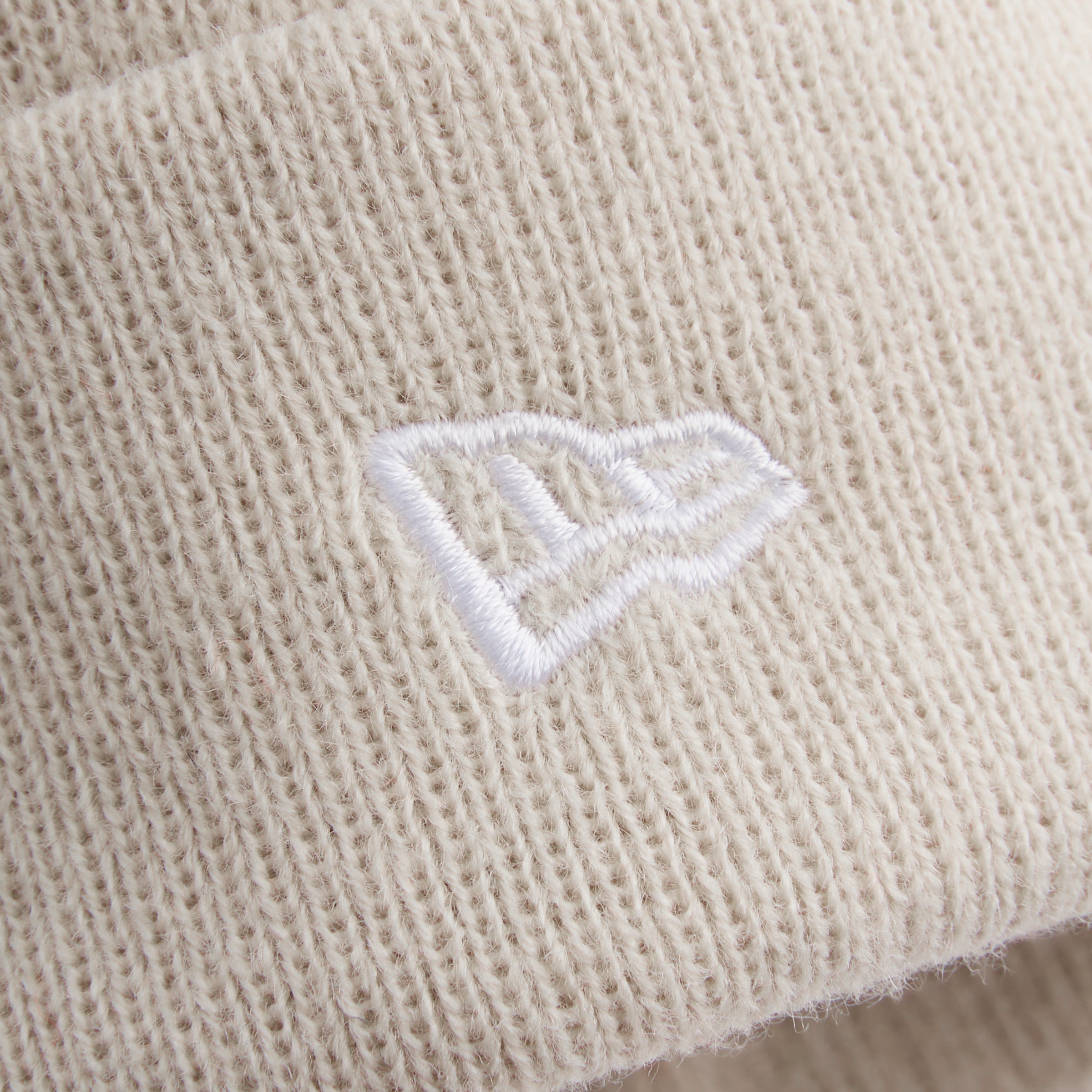 Manchester United x New Era Baby My First Bobble Beanie Stone Beige Detail [4-4]