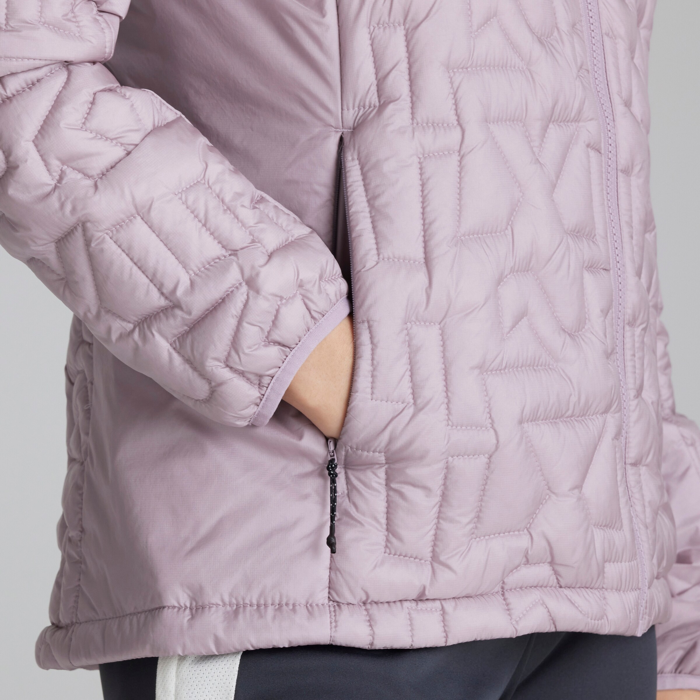 Manchester United x adidas Womens Terrex Xperior PrimaLoft Jacket Pink Pink Detail [6-6]