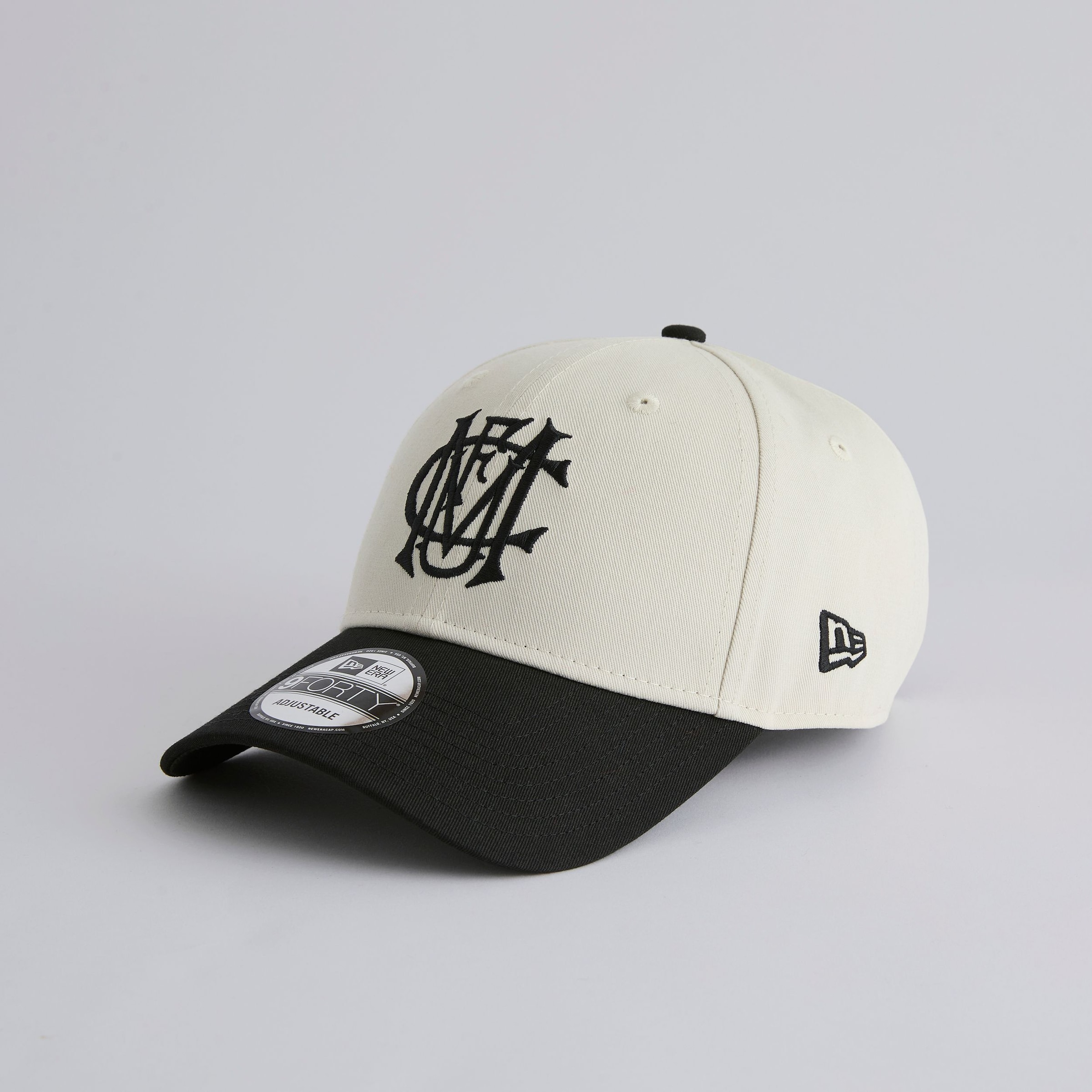 Manchester United x New Era Womens 9Forty Contrast Cap Cream Beige Detail [3-5]