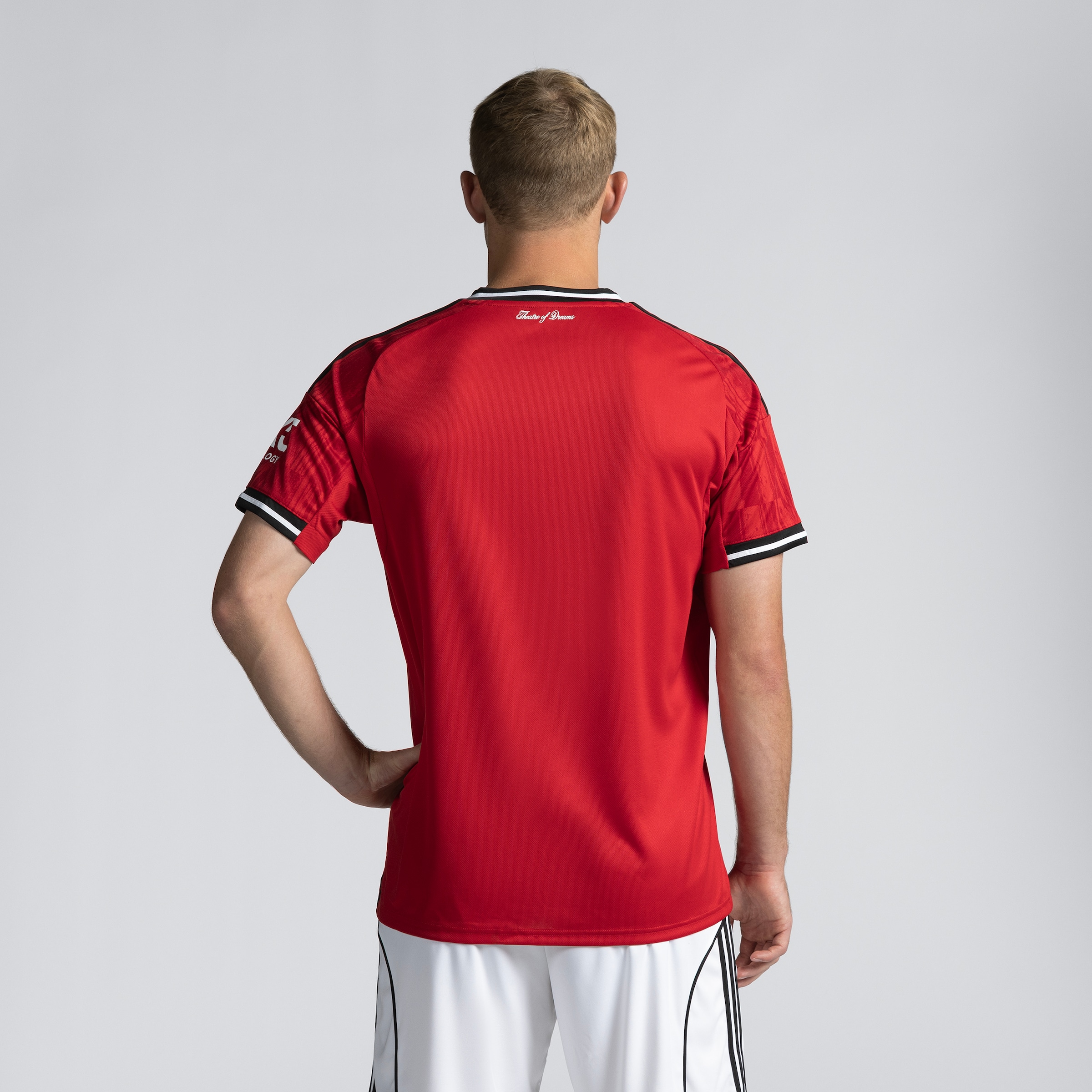 Manchester United 25/26 Home Jersey Red Detail [2-4]