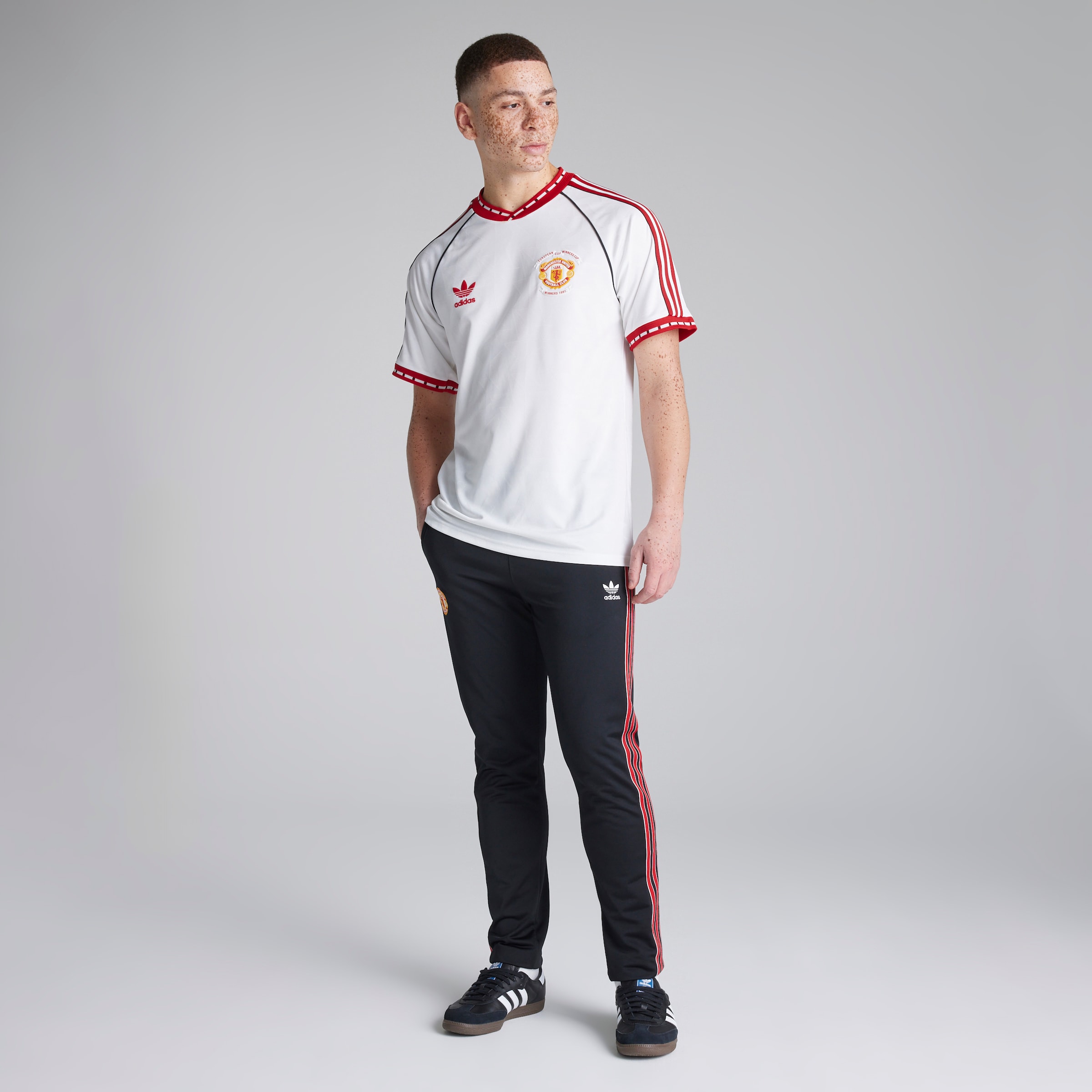 【adidas】マンU MANCHESTER UNITED '91 AWAY JERSEY Tシャツ Buy Manchester United x adidas Bring Back 1991 Away Jersey