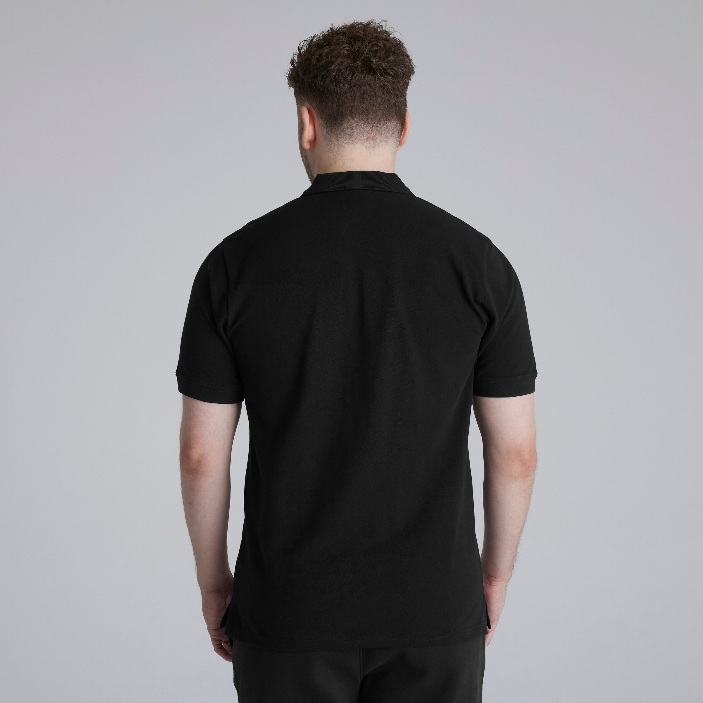 Manchester United Devil Essentials Polo Shirt Black Noir Détail [2-4]