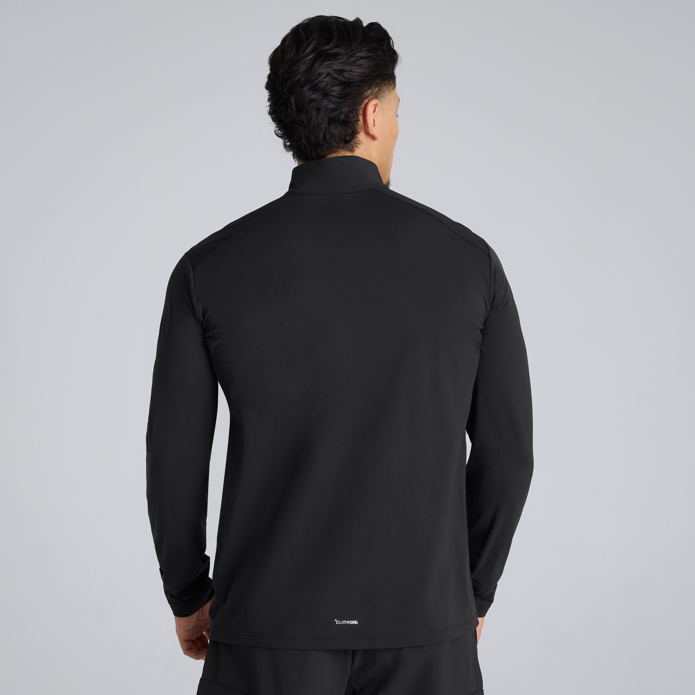Manchester United x adidas Terrex CLIMACOOL 1/2-Zip Long Sleeve Top Black Black Detail [2-5]