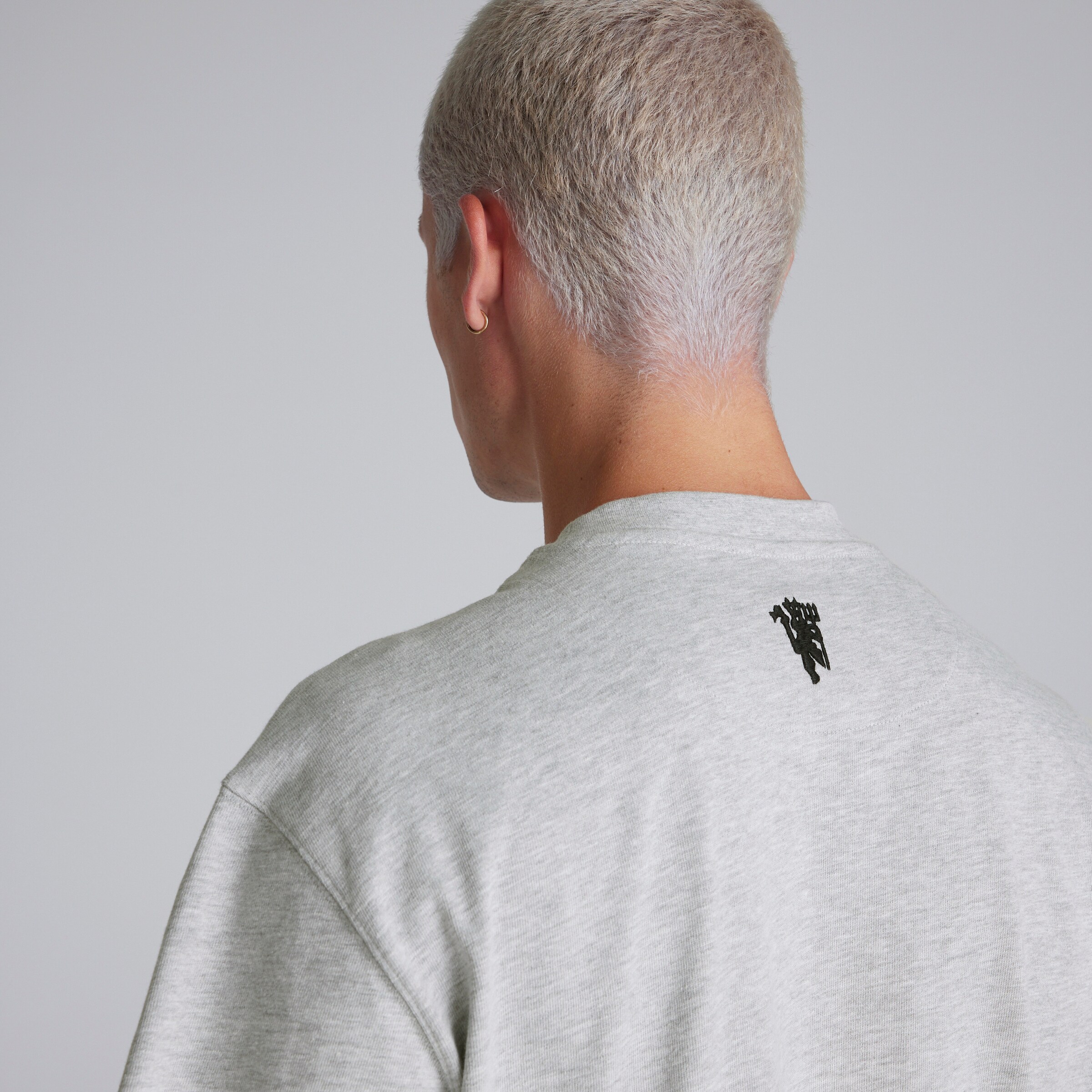 Manchester United Mens MUFC T-Shirt Grey Grey Detail [5-5]