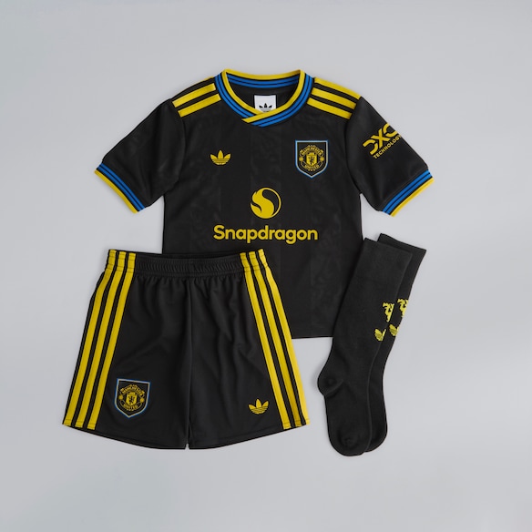 Manchester United 25/26 Third Mini Kit Kids Black
