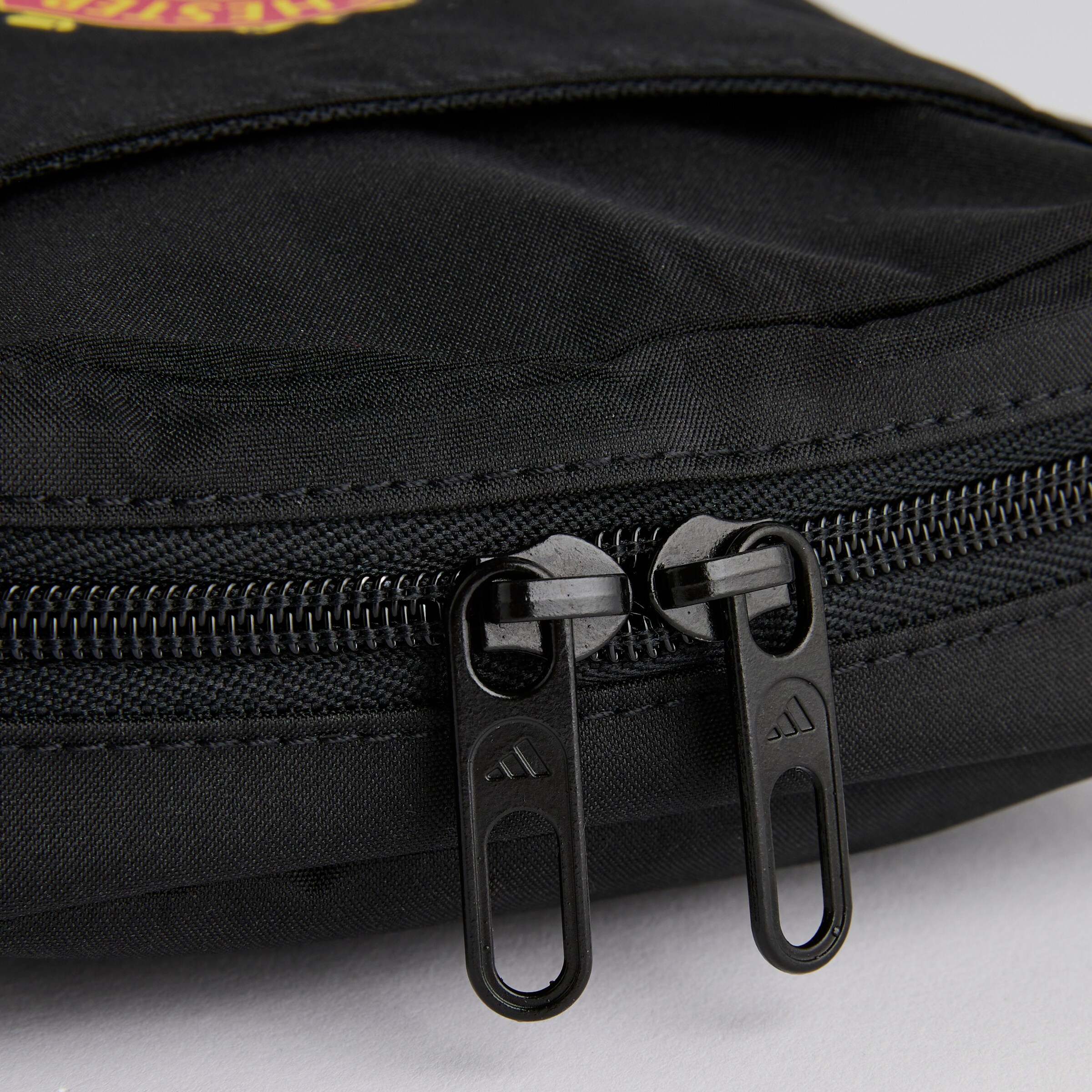 Manchester United x adidas Essentials Linear Organiser Black Black Detail [4-4]