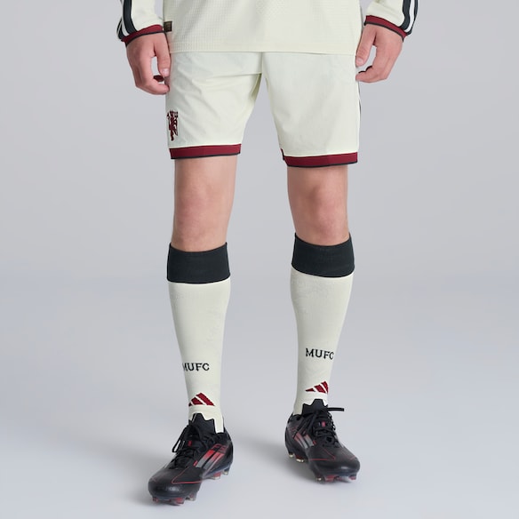 Manchester United 26/27 Third Authentic Shorts Cream Beige