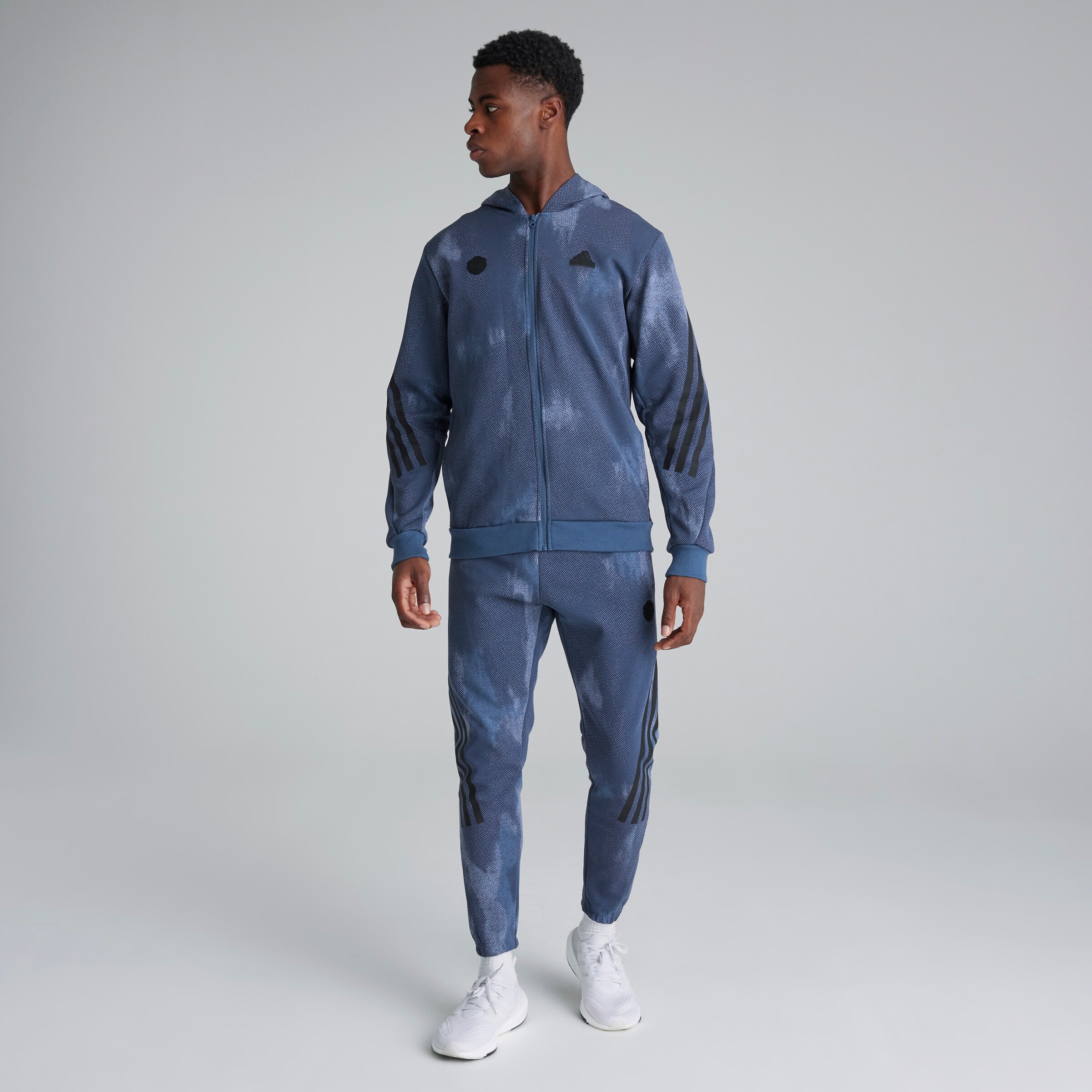 Manchester United x adidas Future Icons Graphic Full Zip Hoodie Blue Bleu Détail [3-6]