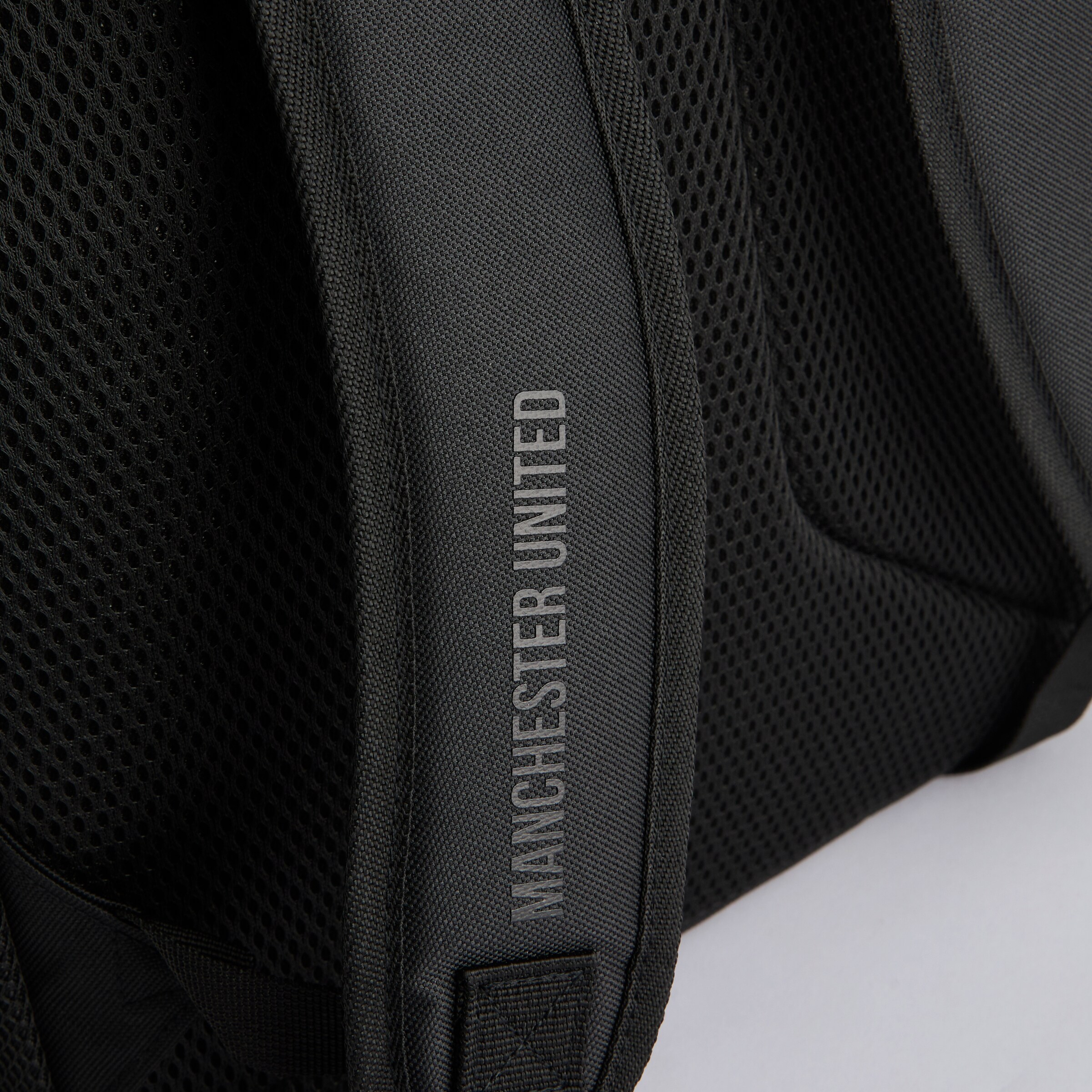 Manchester United MUFC Backpack Black Noir Détail [3-4]