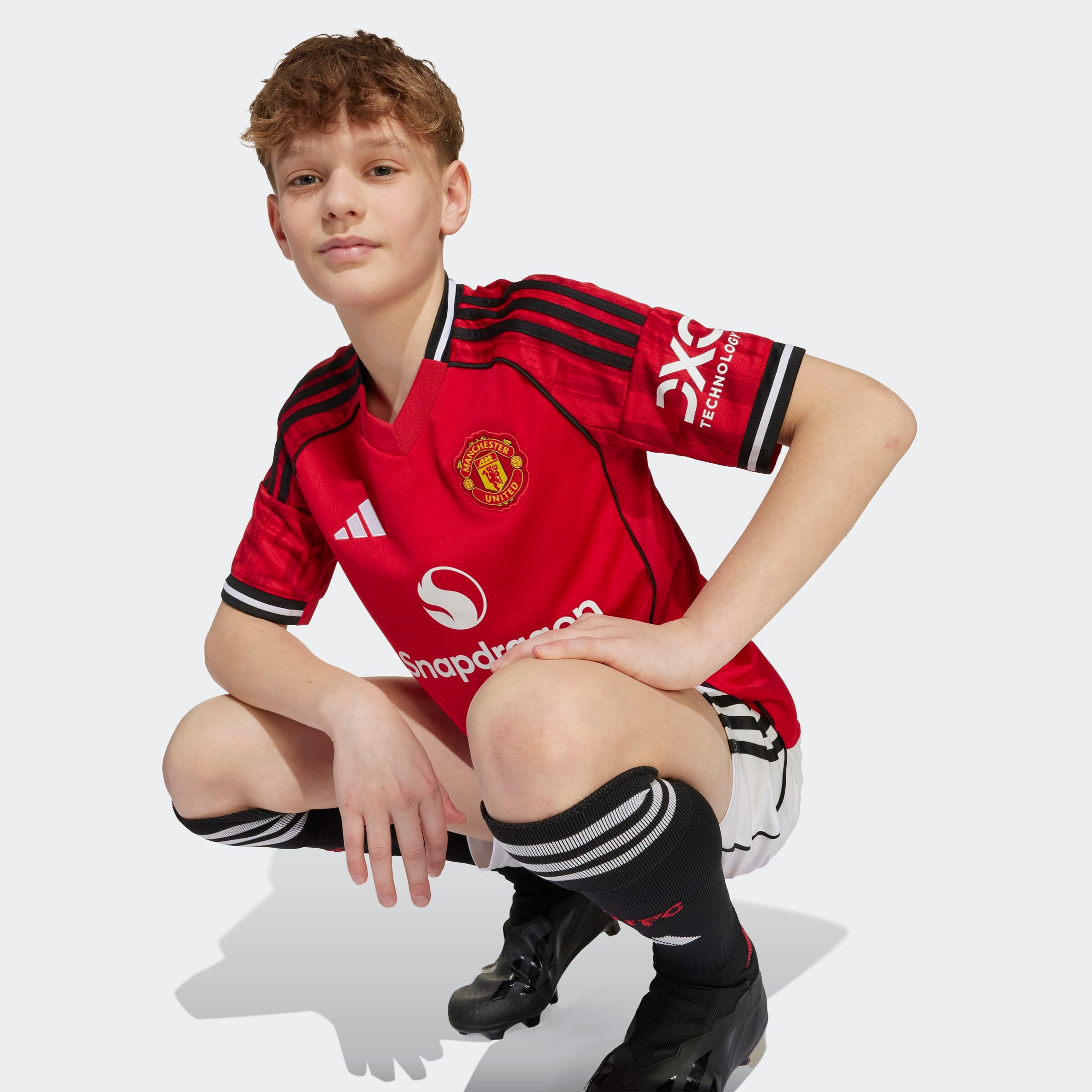 Manchester United Kids 25/26 Home Jersey Red Detail [4-9]
