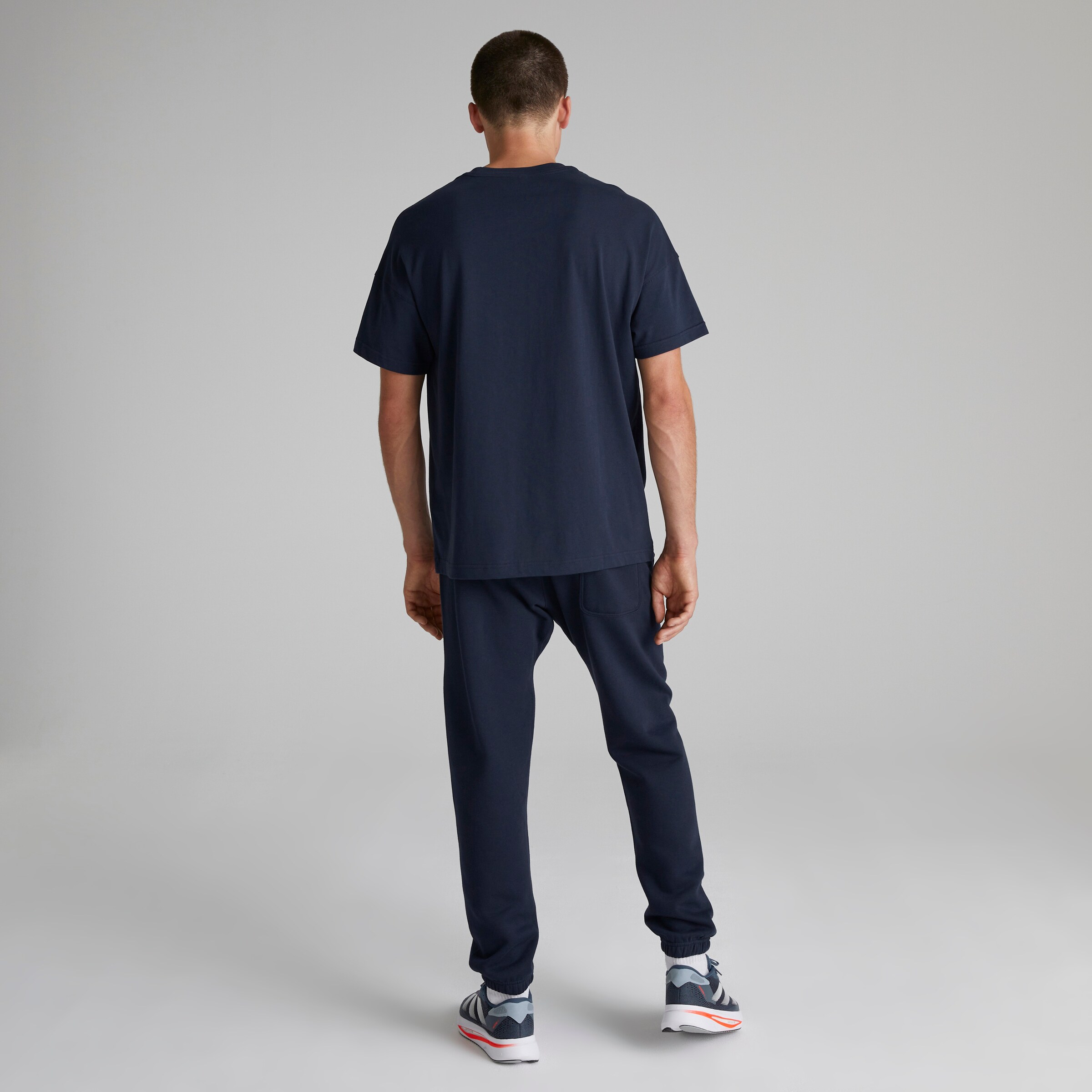 Manchester United x adidas ALL SZN Fleece Regular Tapered Joggers Navy Detail [2-6]