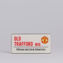 Manchester United Crest Street Sign Magnet White