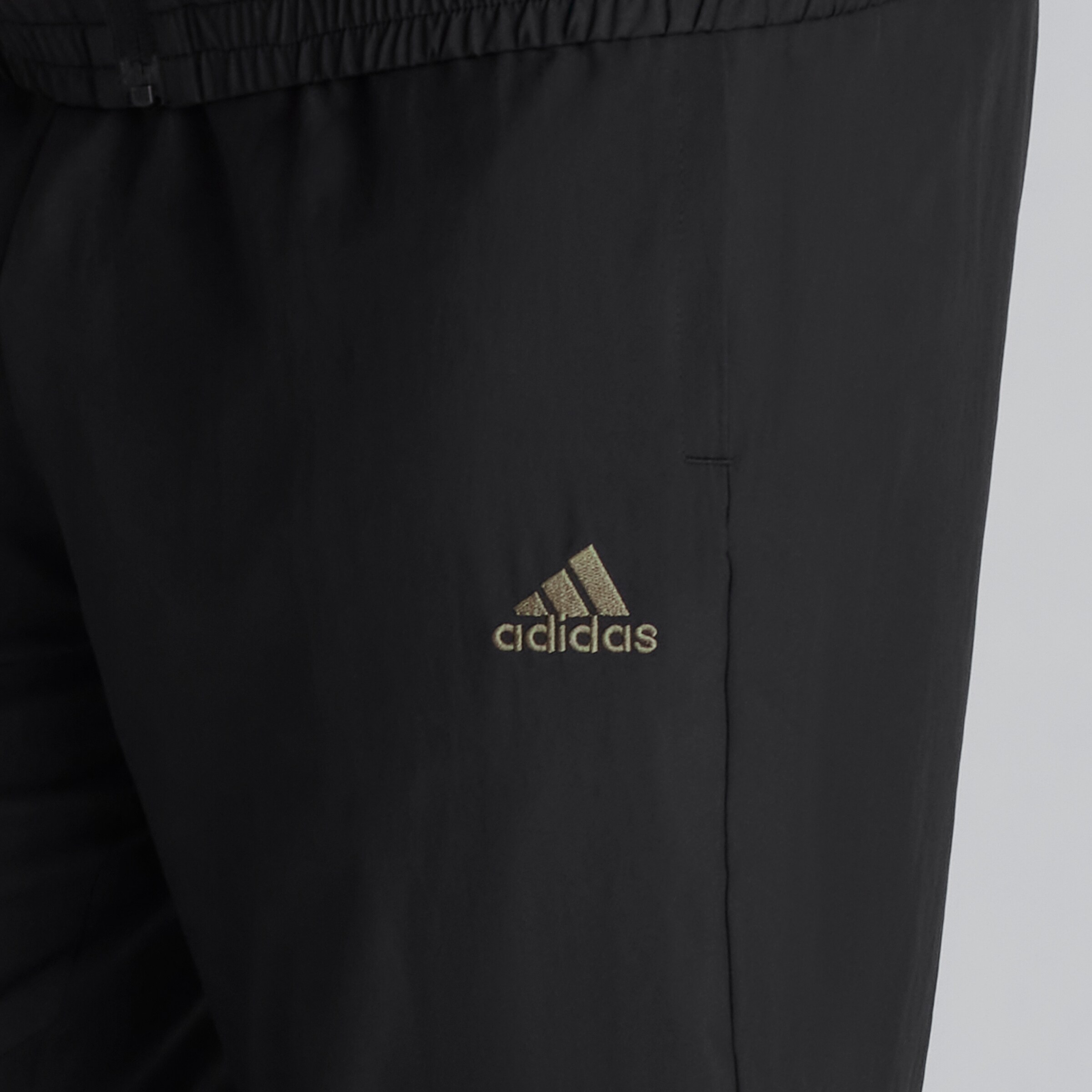 Manchester United Adidas Mens Sportswear Colorblock Tracksuit Black Black Detail [4-5]