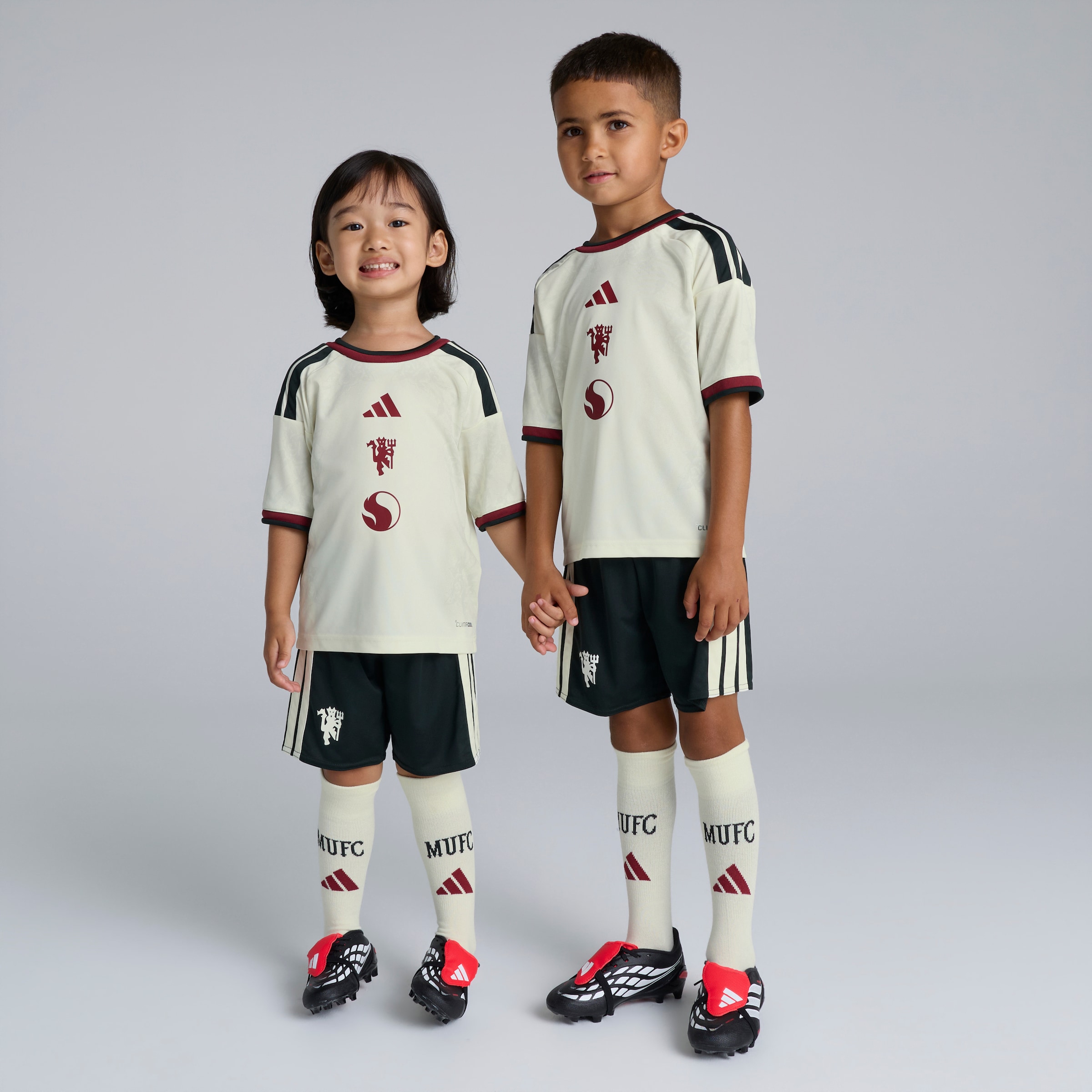 Manchester United Kids 26/27 Third Mini Kit Beige