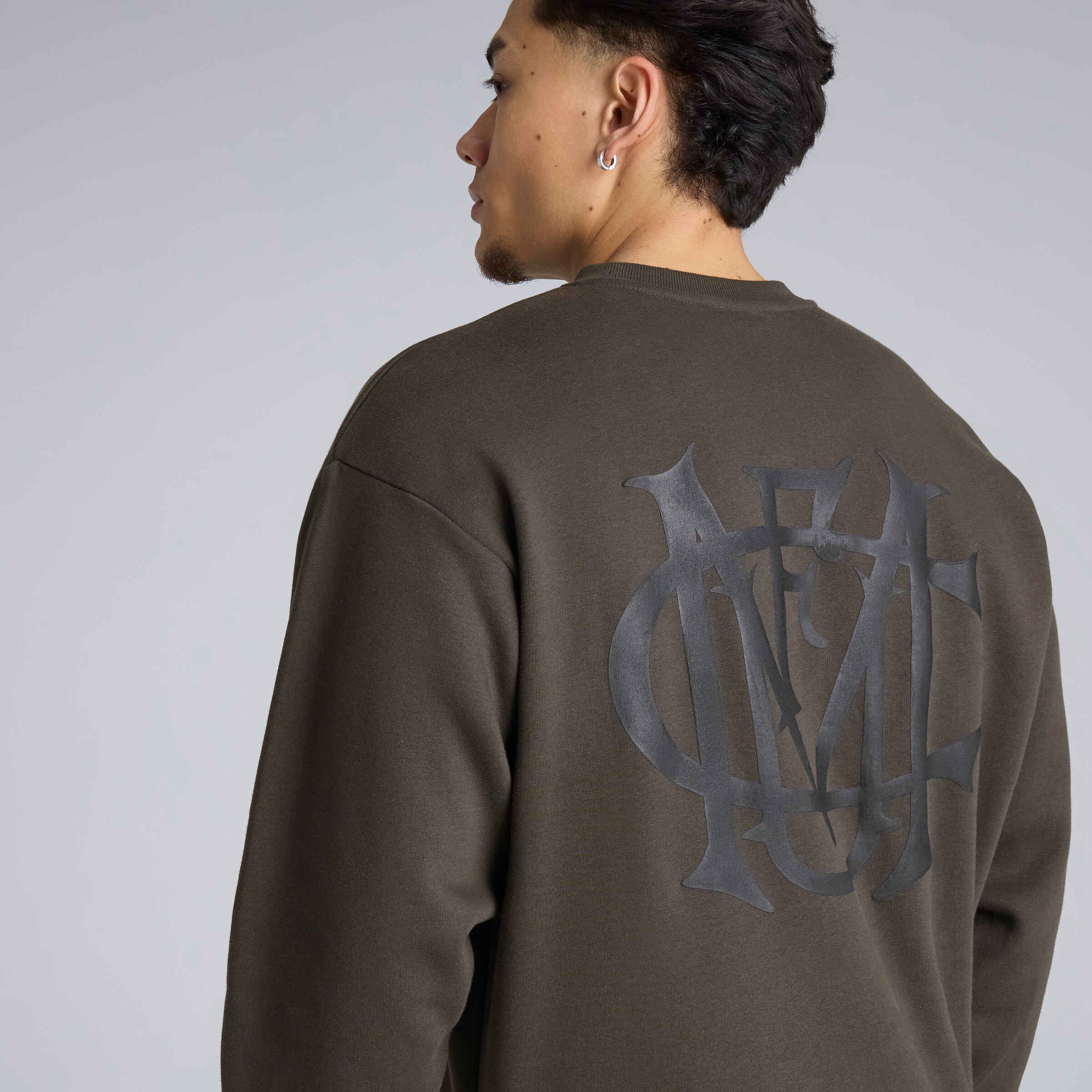 Manchester United Archive Sweatshirt Charcoal Detail [5-6]