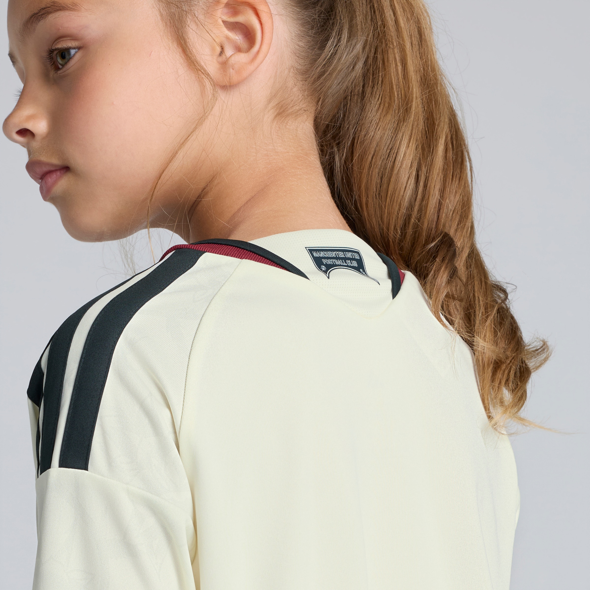 Manchester United 26/27 Third Kids Jersey with Cunha 10 EPL Printing & Badge Beige Detail [7-7]