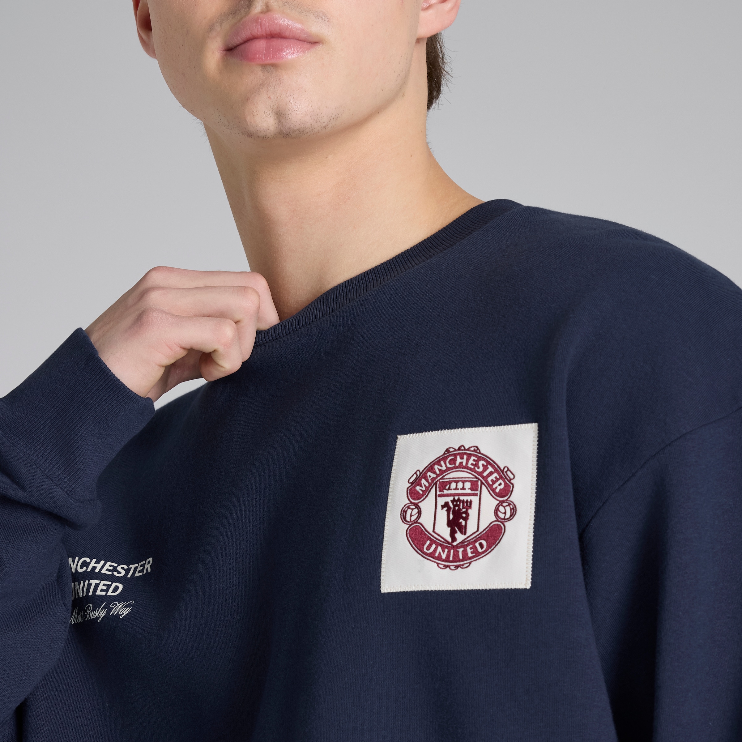 Manchester United Theatre of Dreams Sweatshirt Navy Navy blue Detail [4-5]