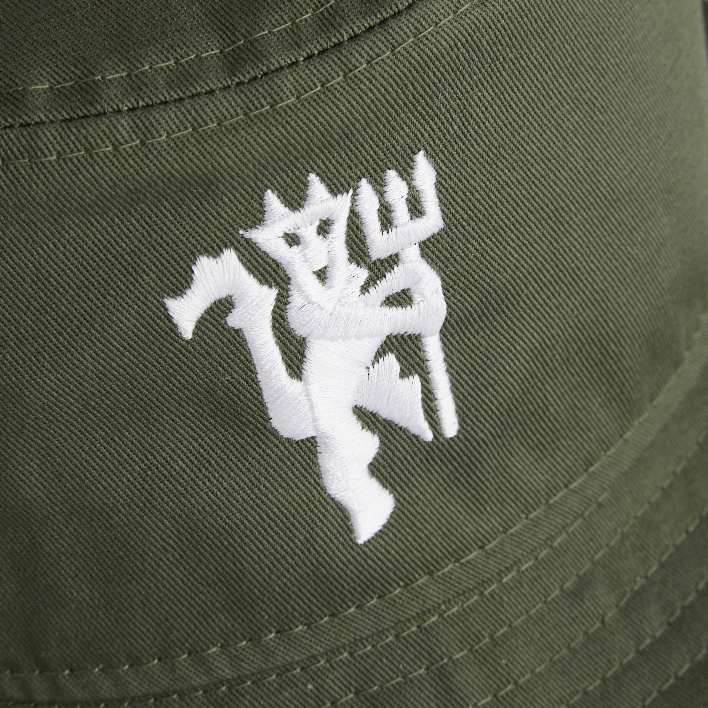 Manchester United x New Era Devil Bucket Hat Olive Green Detail [5-5]