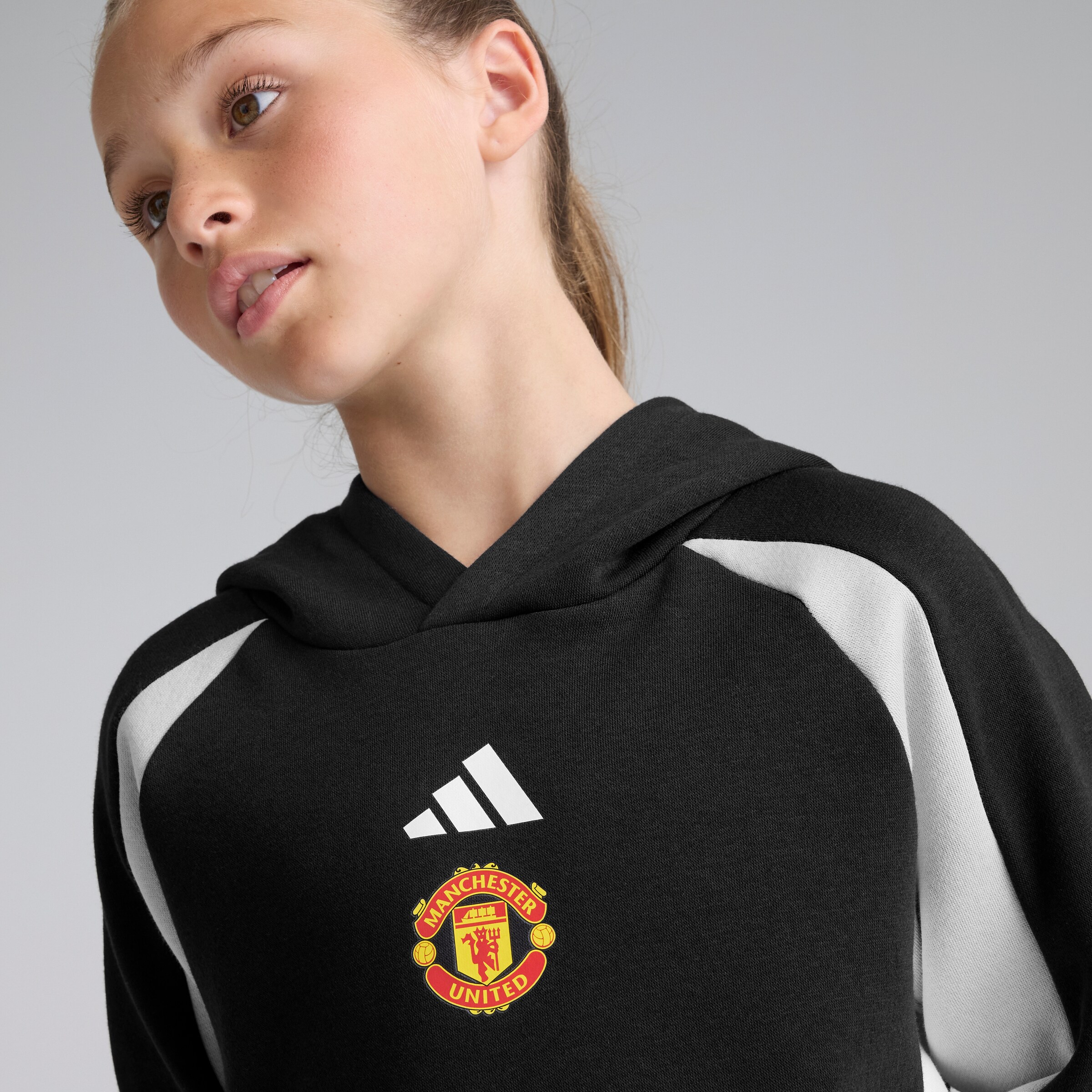 Manchester United x adidas Kids Colourblock Hoodie Black Black Detail [4-5]