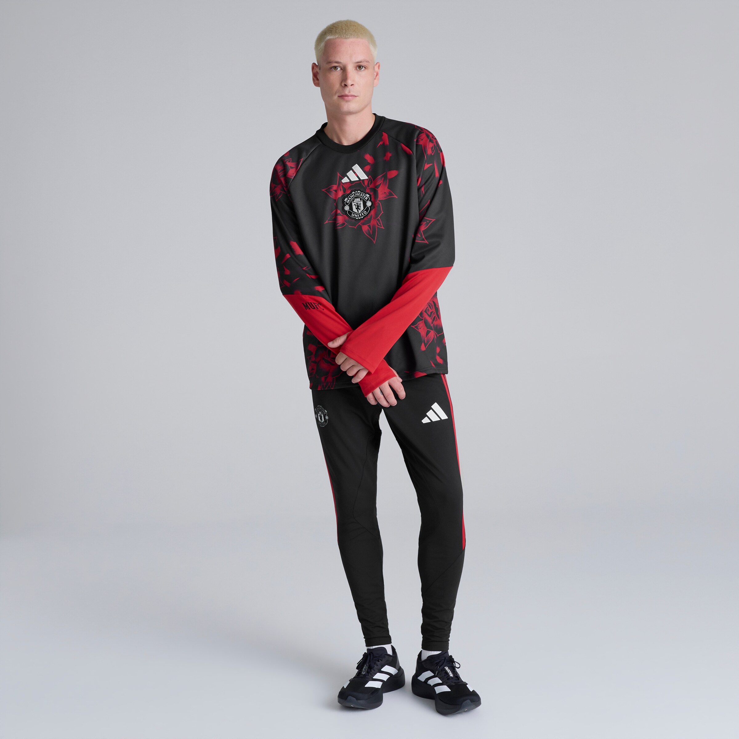 Manchester United 26/27 Home Pre Match Warm Top Red Detail [3-5]