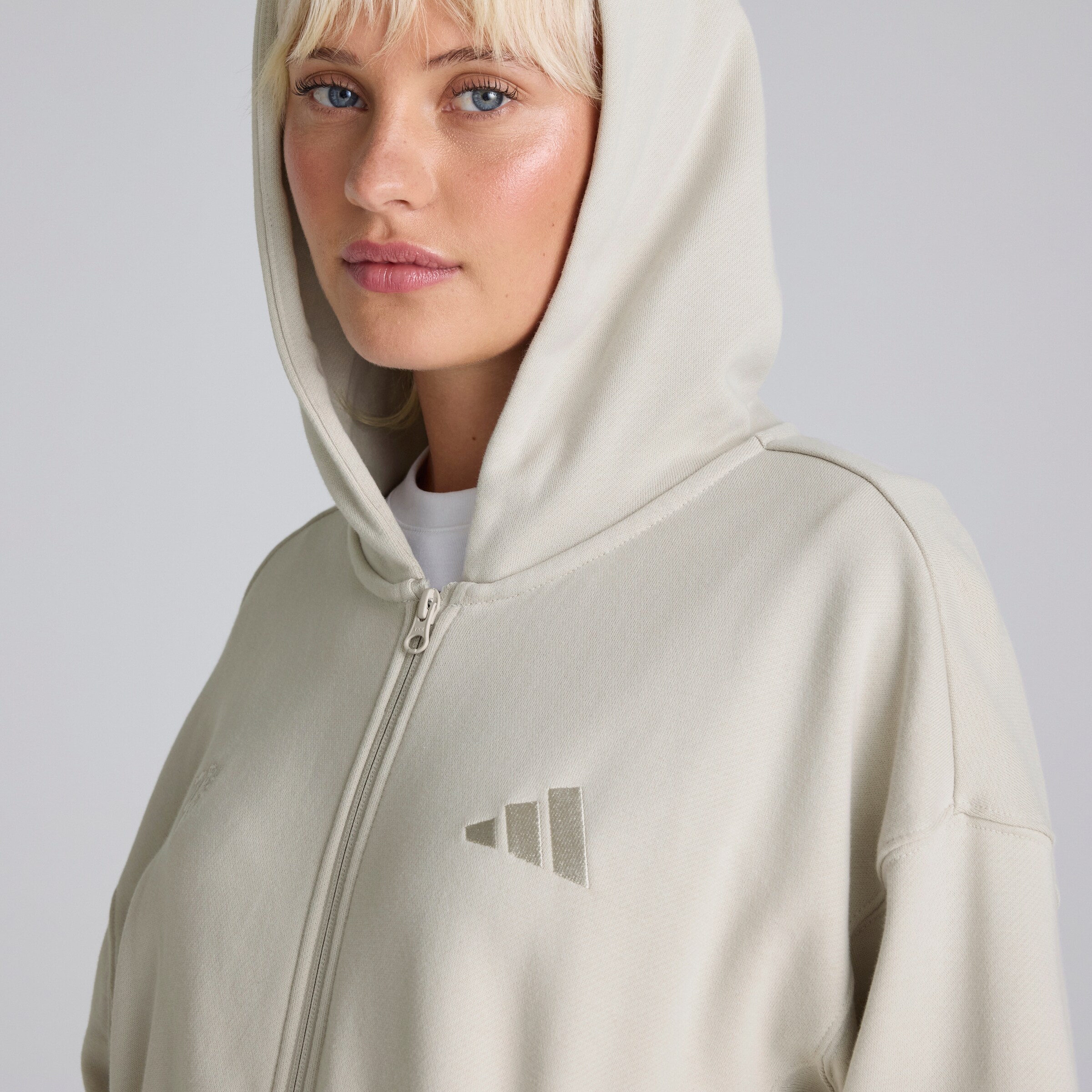 Manchester United x adidas Womens ALL SZN Loose Full-Zip Hoodie Beige Beige Detail [6-6]