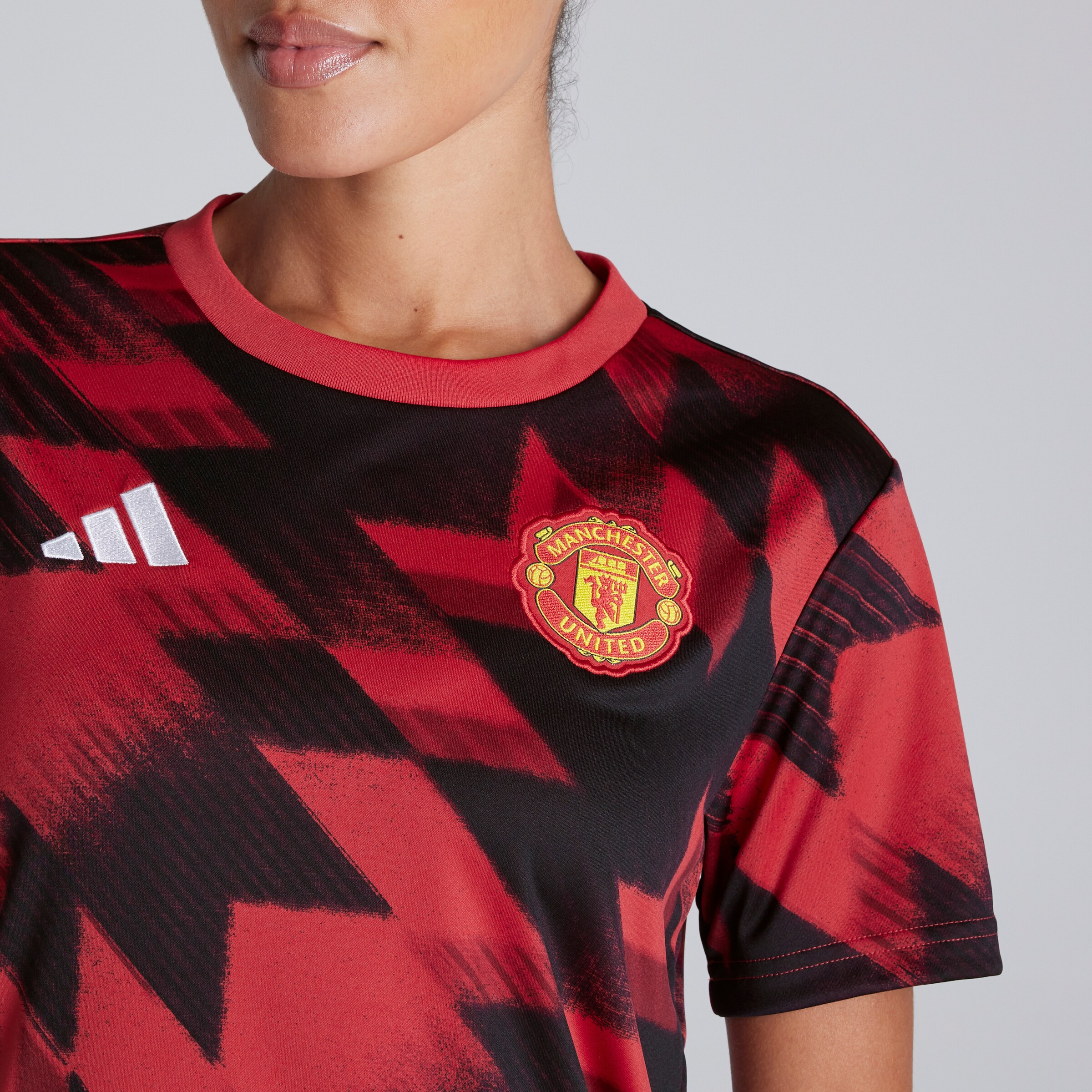 Manchester United 25/26 Pre-Match Jersey Red Detail [5-5]