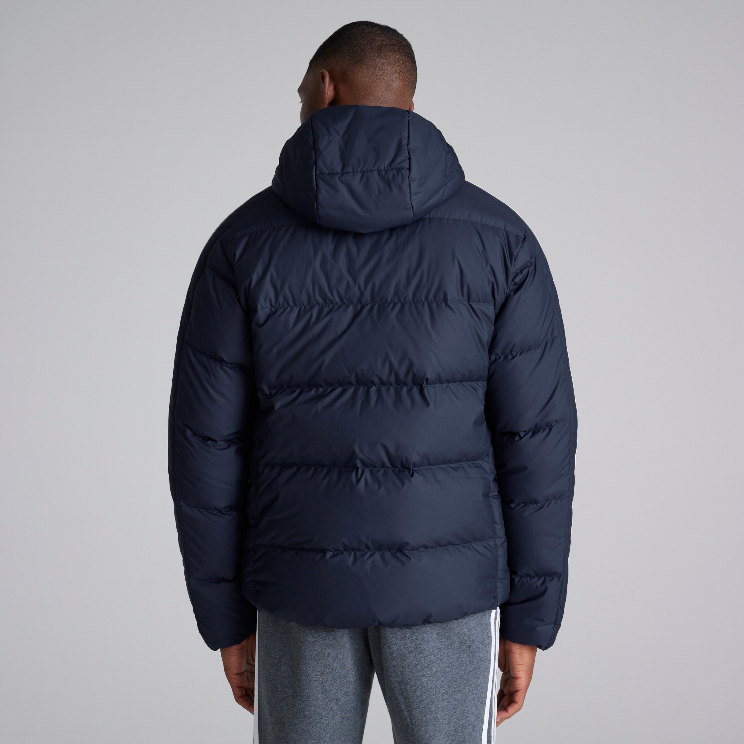 Manchester United x adidas Essentials Midweight Down Hooded Jacket Navy Navy blue Detail [2-6]