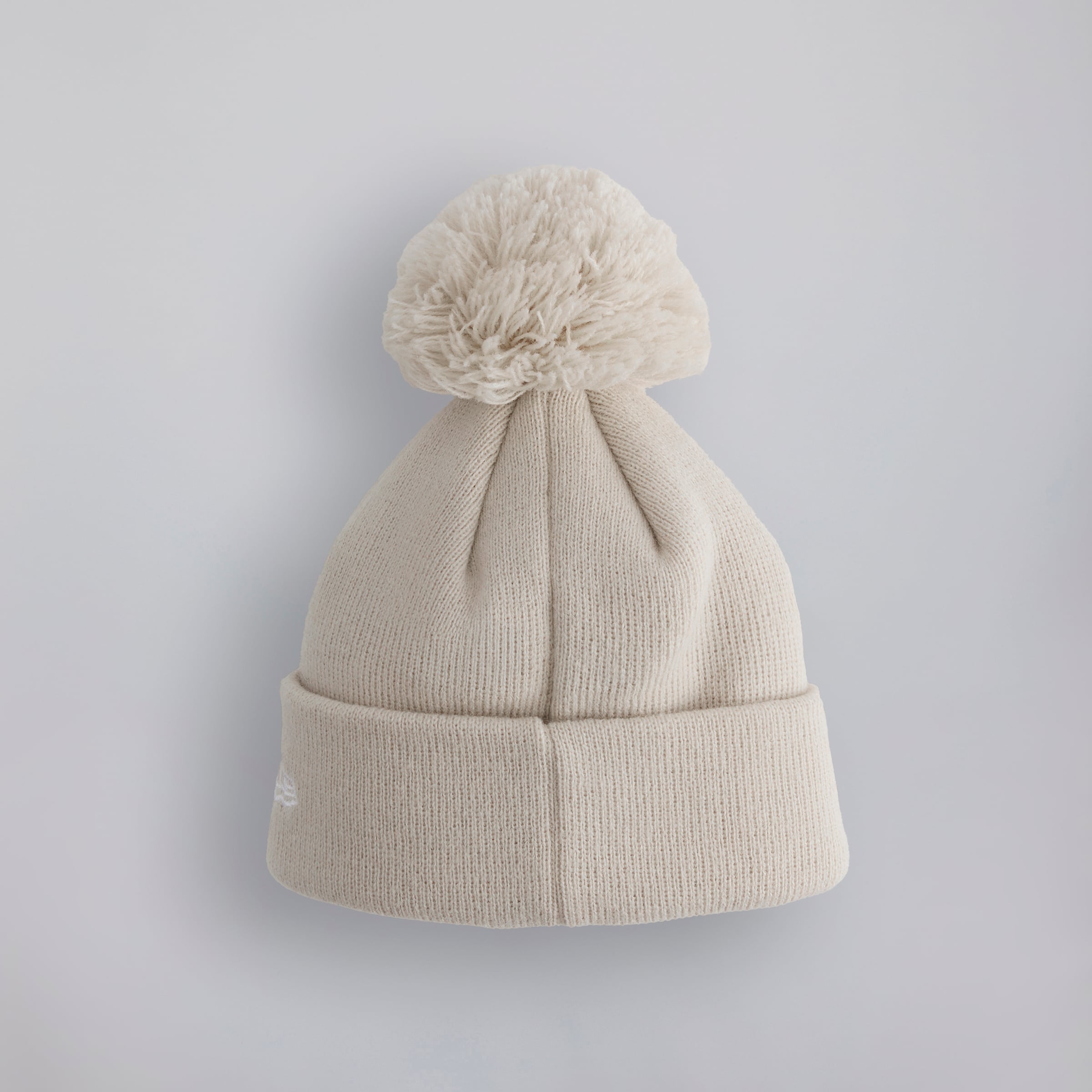 Manchester United x New Era Baby My First Bobble Beanie Stone Beige Detail [2-4]