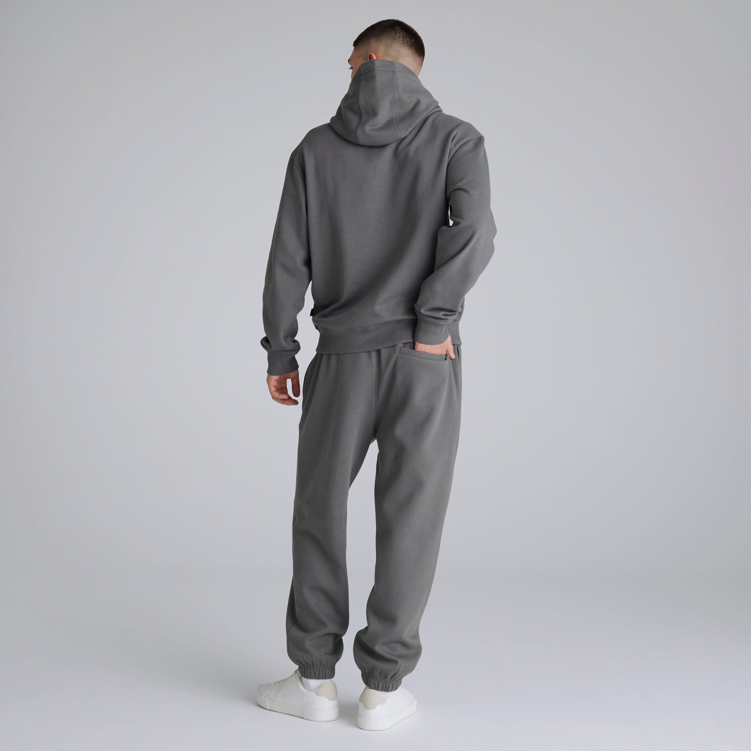 Manchester United Mens 1878 Joggers Slate Gris Détail [2-5]