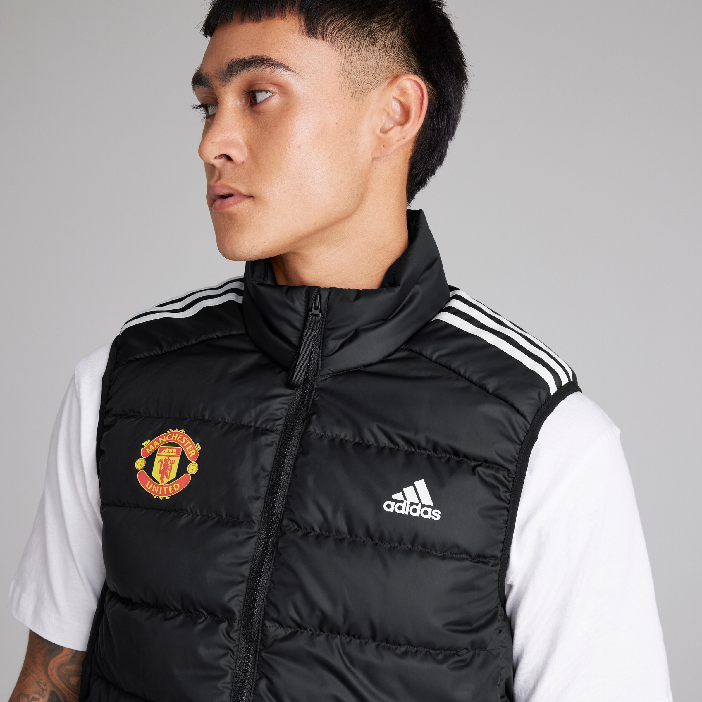 Manchester United x adidas Mens Essentials 3-Stripes Light Down Gilet Black Black Detail [4-5]