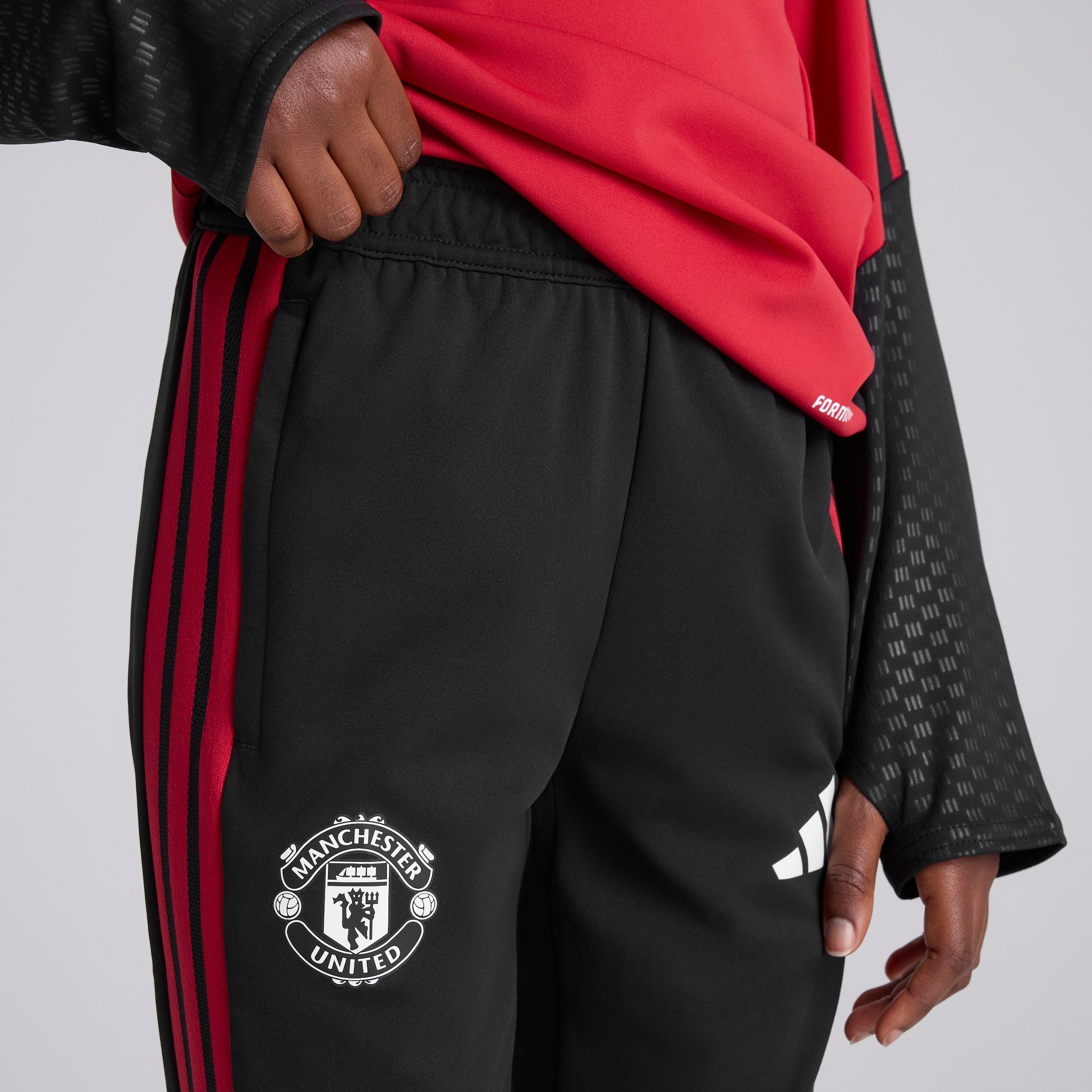 Manchester United Kids 26/27 Training Tiro Pants Black Black Detail [4-6]