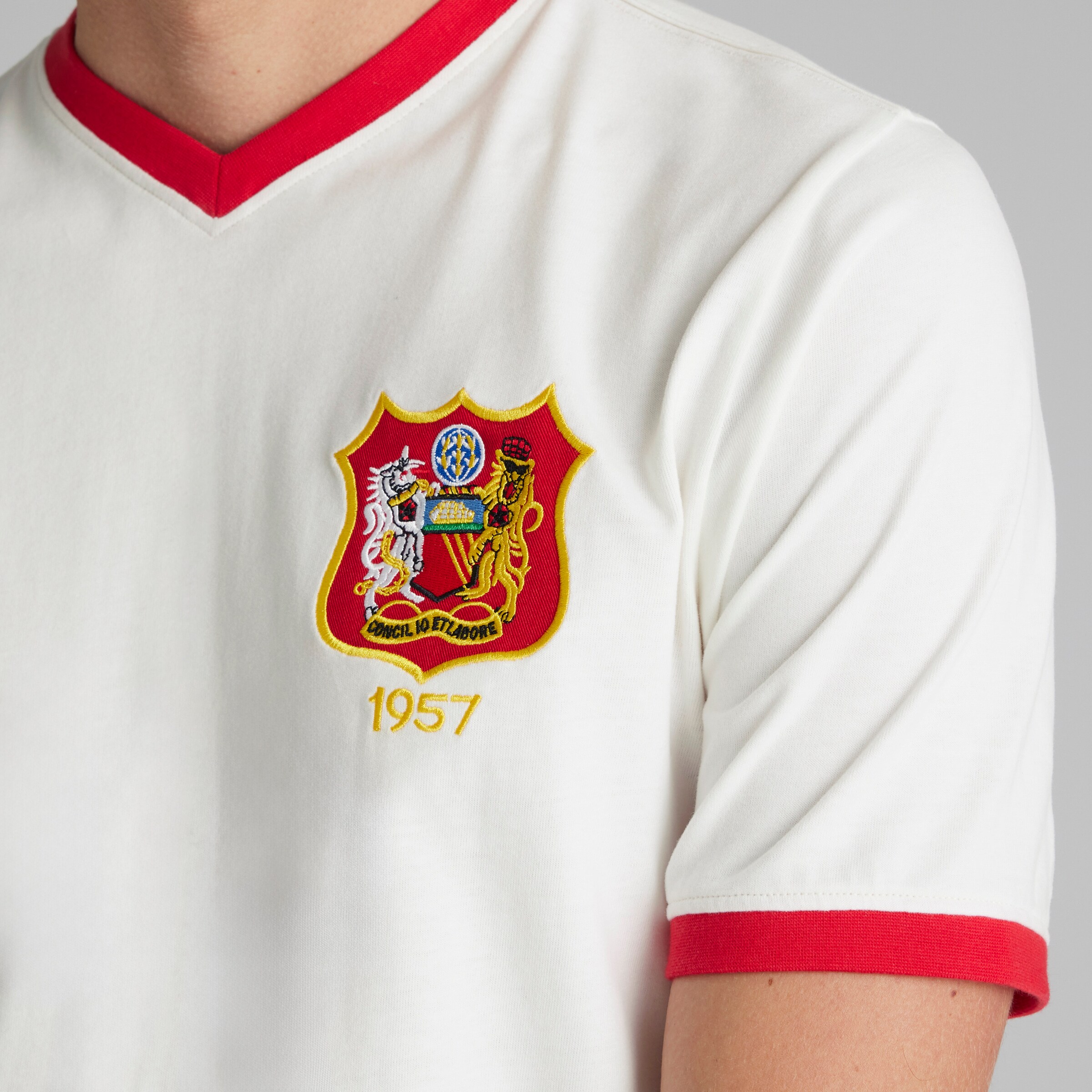 Manchester United 1957 Retro FA Cup Final Shirt White Detail [4-6]