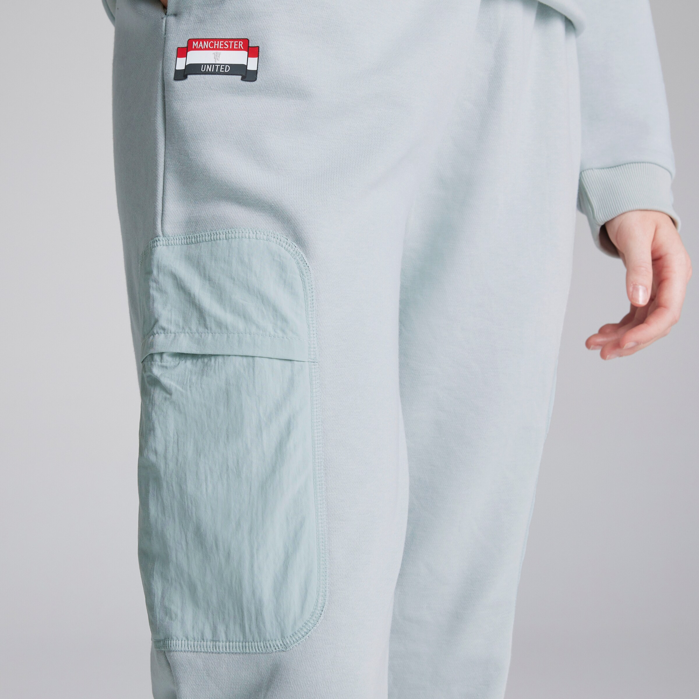 Manchester United x adidas Womens City Escape Cargo Pant Grey Grey Detail [4-4]