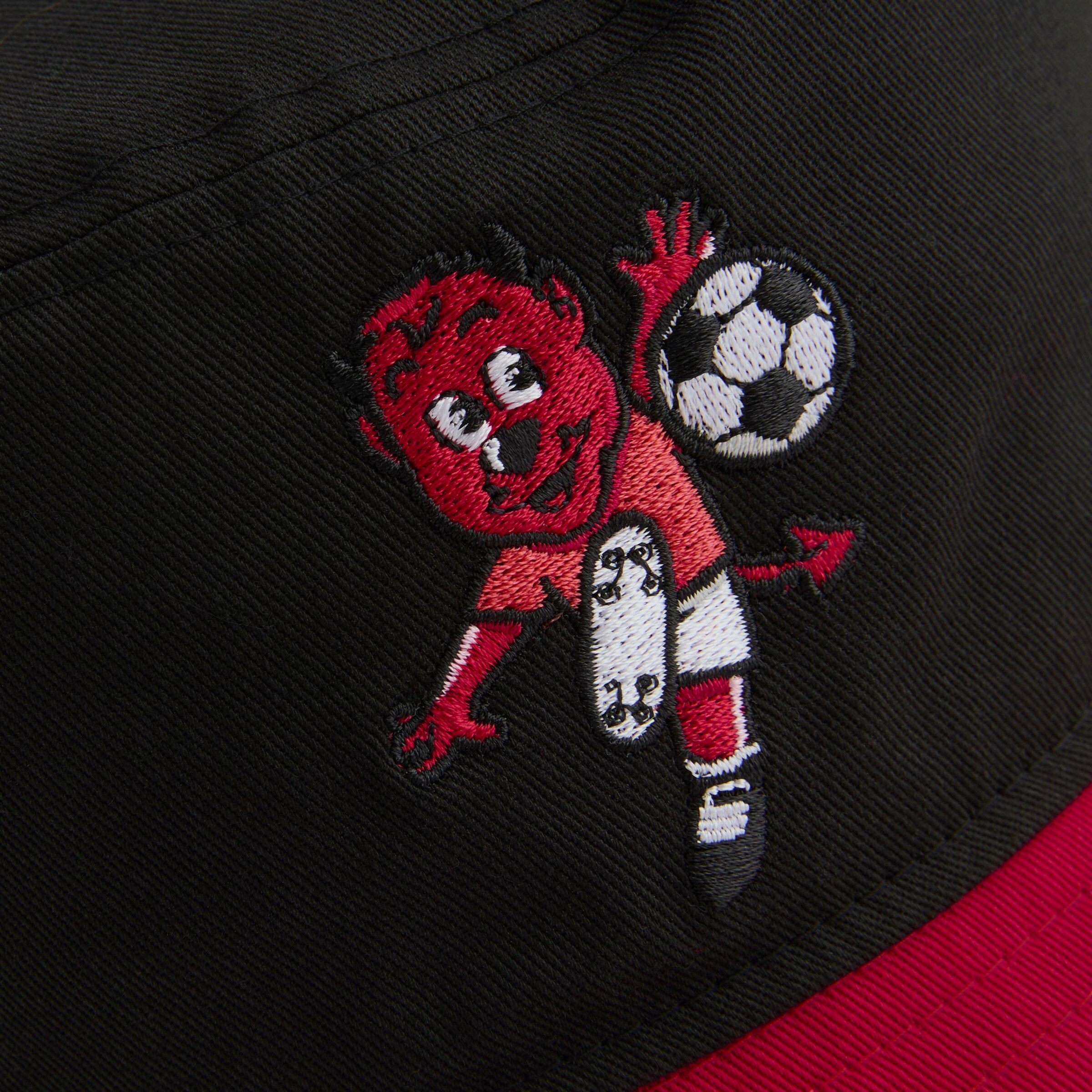 Manchester United x New Era Fred The Red Child's Bucket Hat Black 검정색 세부 사항 [5-5]