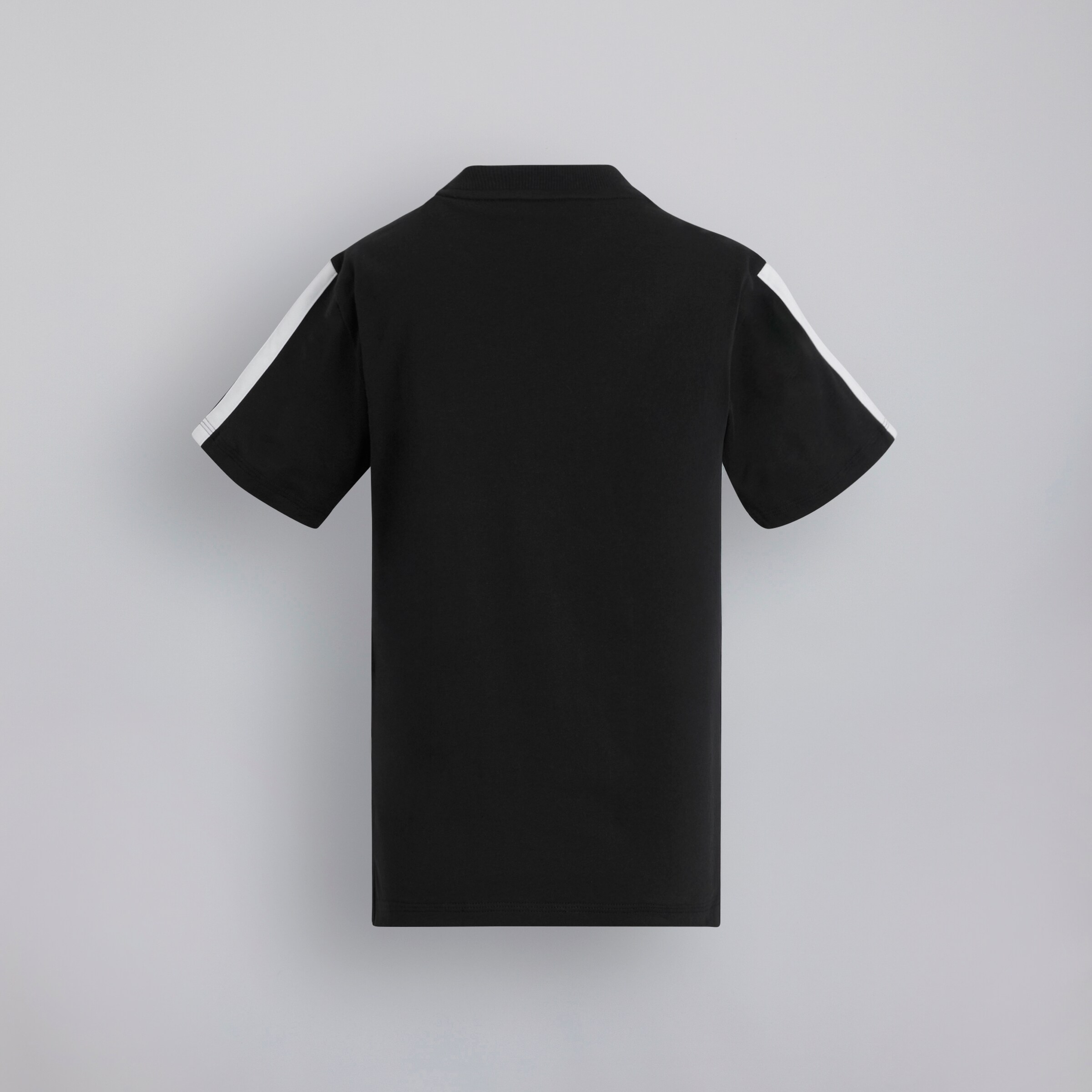 Manchester United x adidas Kids Essentials Tiberio 3-Stripes T-Shirt Black Black Detail [2-2]