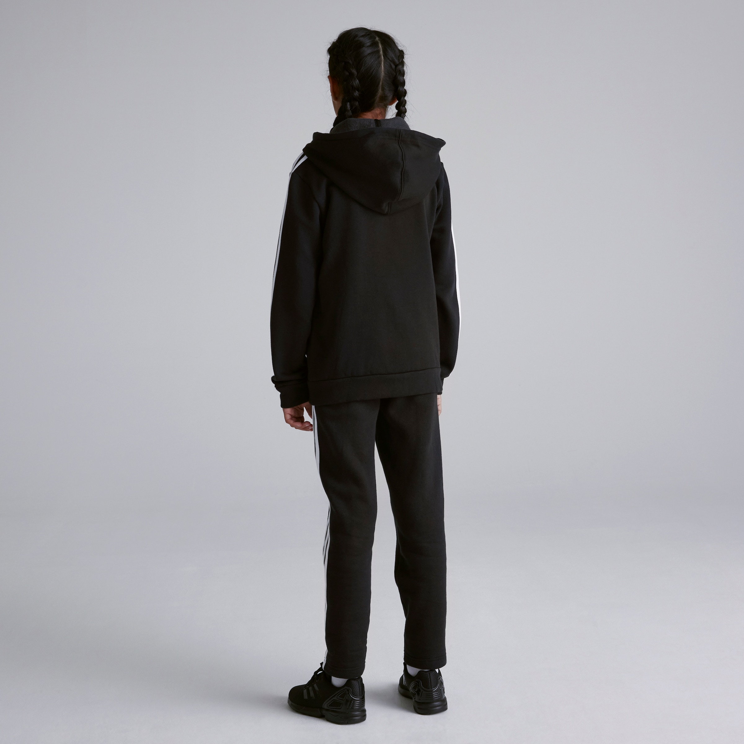 Manchester United x adidas Kids Tiberio 3-Stripes Colourblock Fleece Tracksuit Black/Red Noir Détail [3-7]