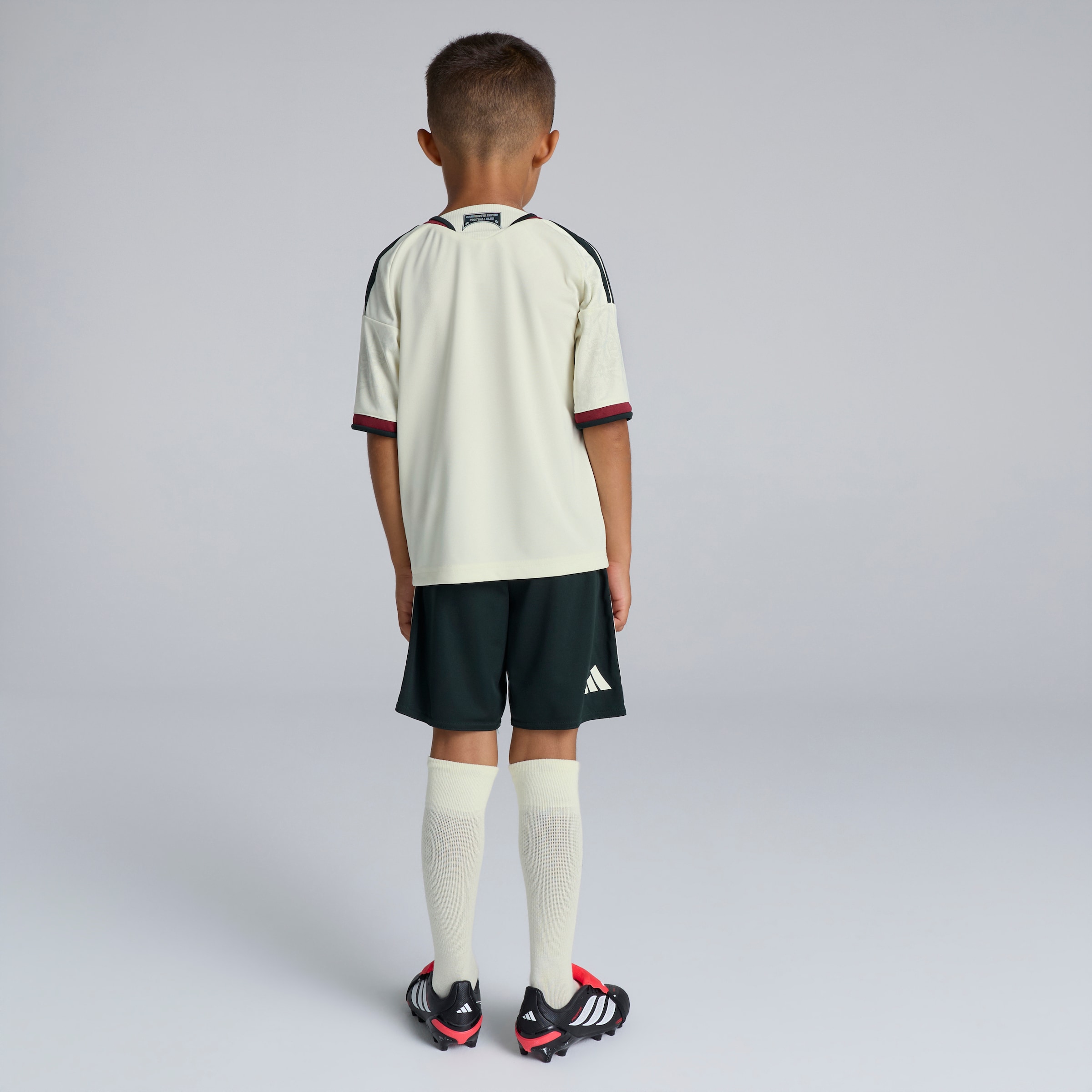 Manchester United Kids 26/27 Third Mini Kit Beige Detail [2-7]