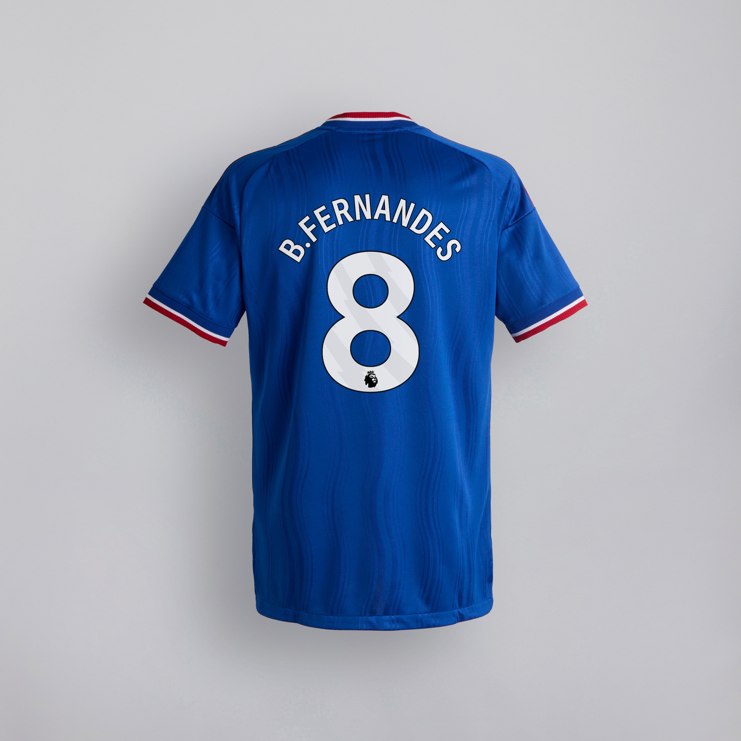 Manchester United 26/27 Away Authentic Jersey with Fernandes 8 EPL Printing & Badge Blau
